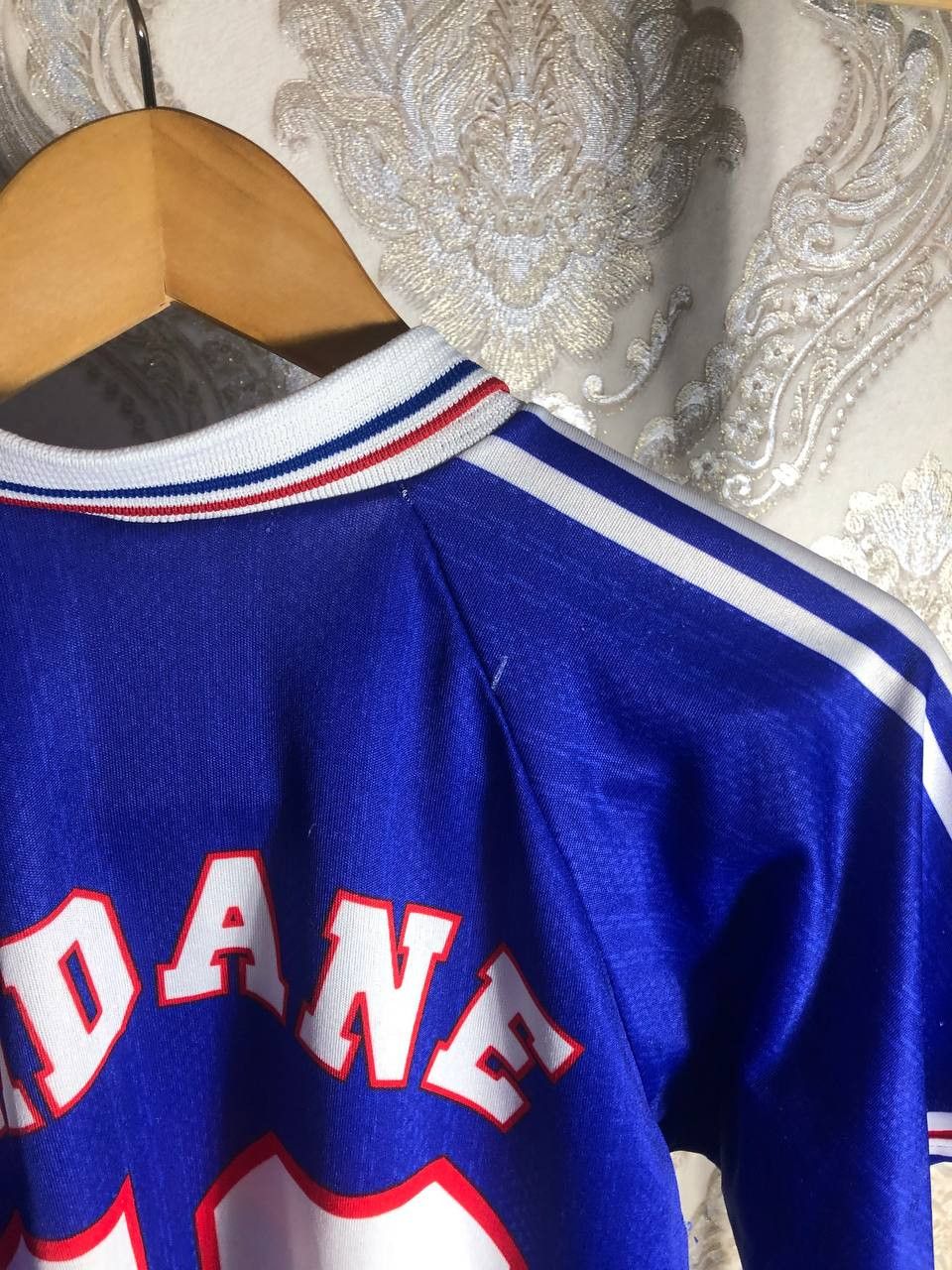 Vintage Very Rare France ZIDANE 10 Retro Soccer Jersey Y2K 90s Size US S / EU 44-46 / 1 - 5 Thumbnail