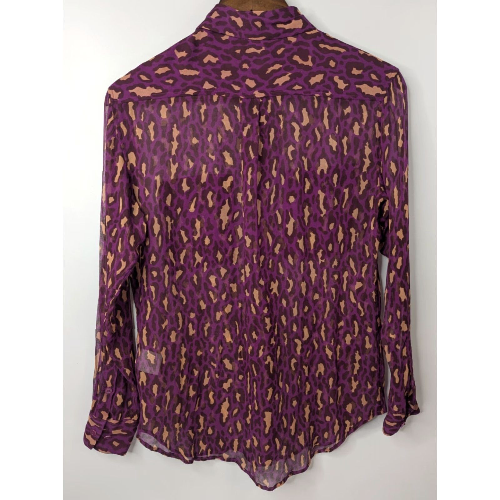 Equipment Equipment Femme Blouse Women XS Purple Silk Sheer Leopard Button Front 100% Silk Size XS / US 0-2 / IT 36-38 - 6 Thumbnail