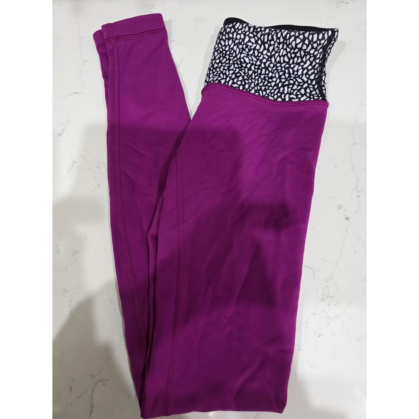 Lululemon Lululemon Size 2 Wunder Under Pant III Reversible Black Miss Size 24" / US 00 / IT 34 - 1 Thumbnail