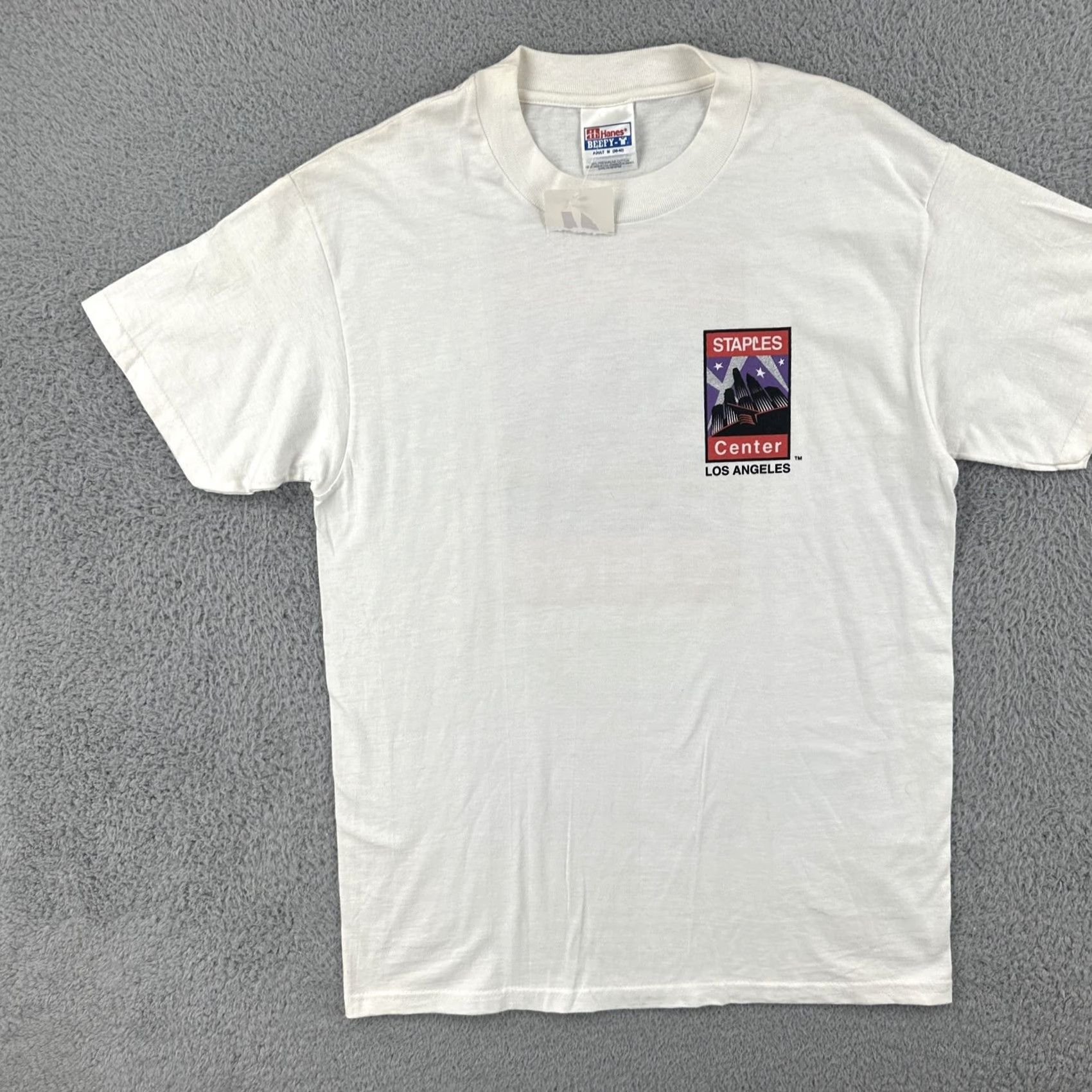 Hanes VINTAGE Hanes Beefy-T Large White T Shirt Los Angeles California Staples Center NWT Mens L White 90s California Sports Shirt Size US L / EU 52-54 / 3 - 3 Thumbnail