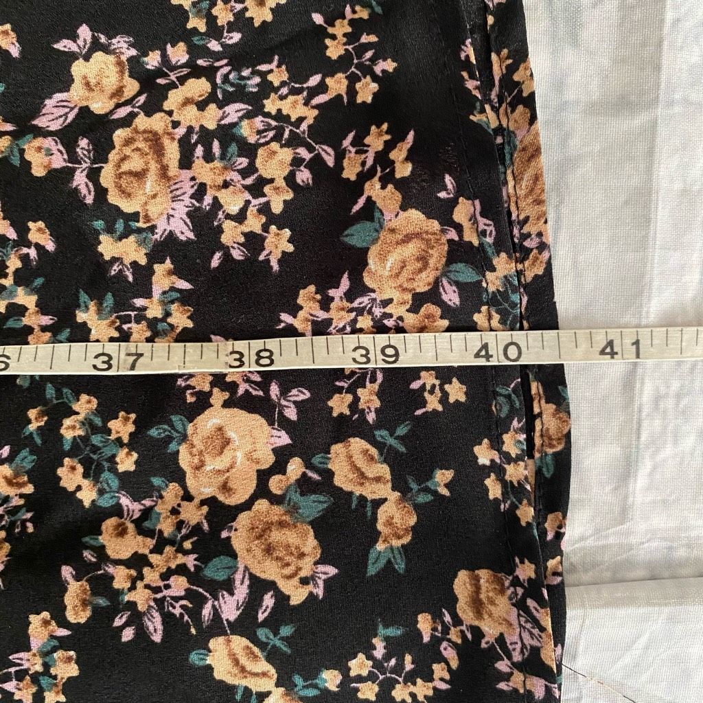 Shein SHEIN women S high waist floral print maxi skirt w/side zipp Size 26" / US 2 / IT 38 - 8 Thumbnail