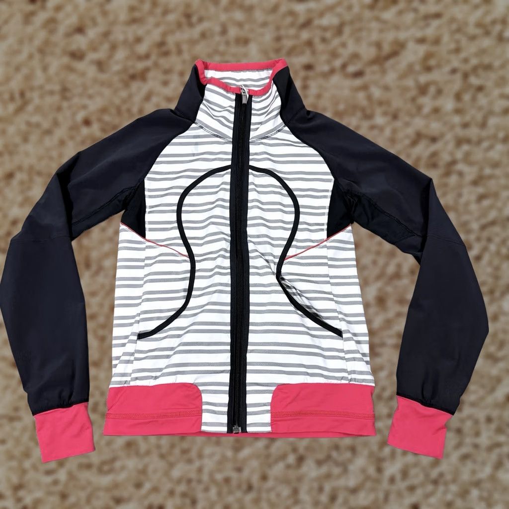 Lululemon Lululemon Athletica Activewear Full-Zip Jacket Multicolor Womens Size 2 Jacket Short Sleeve? Size XS / US 0-2 / IT 36-38 - 1 Thumbnail