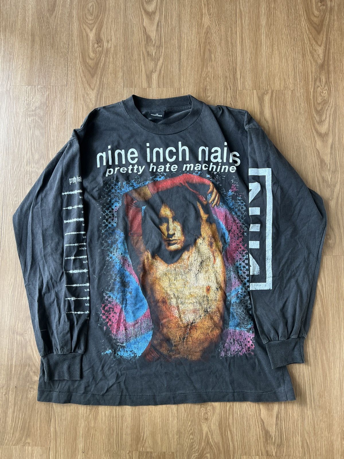 Band Tees Nine Inch Nails pretty hate machine faded black tshirt rare Size US XL / EU 56 / 4 - 1 Thumbnail