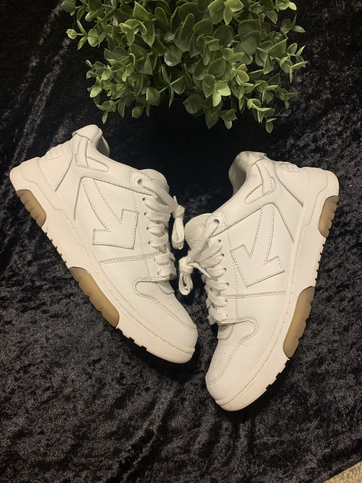 Designer OFF-WHITE Out Of Office OOO Low Top Size US 7.5 / EU 40-41 - 1 Thumbnail