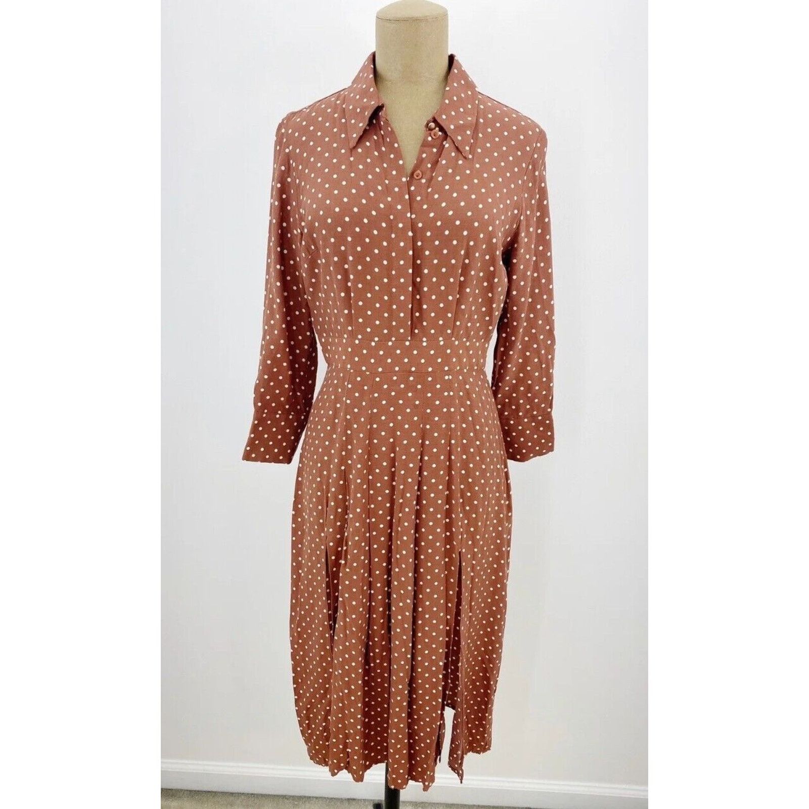 Topshop Topshop Polka-Dot 3/4 Sleeve Button Pleated Slit Maxi Dress Size XS / US 0-2 / IT 36-38 - 1 Thumbnail