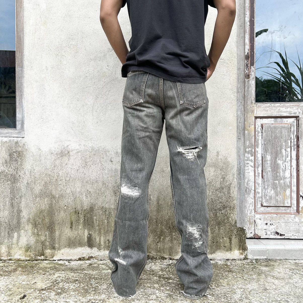 RIPVANWINKLE RIPVANWINKLE Crazy Disstressed Flared Denim Size US 31 - 2 Thumbnail