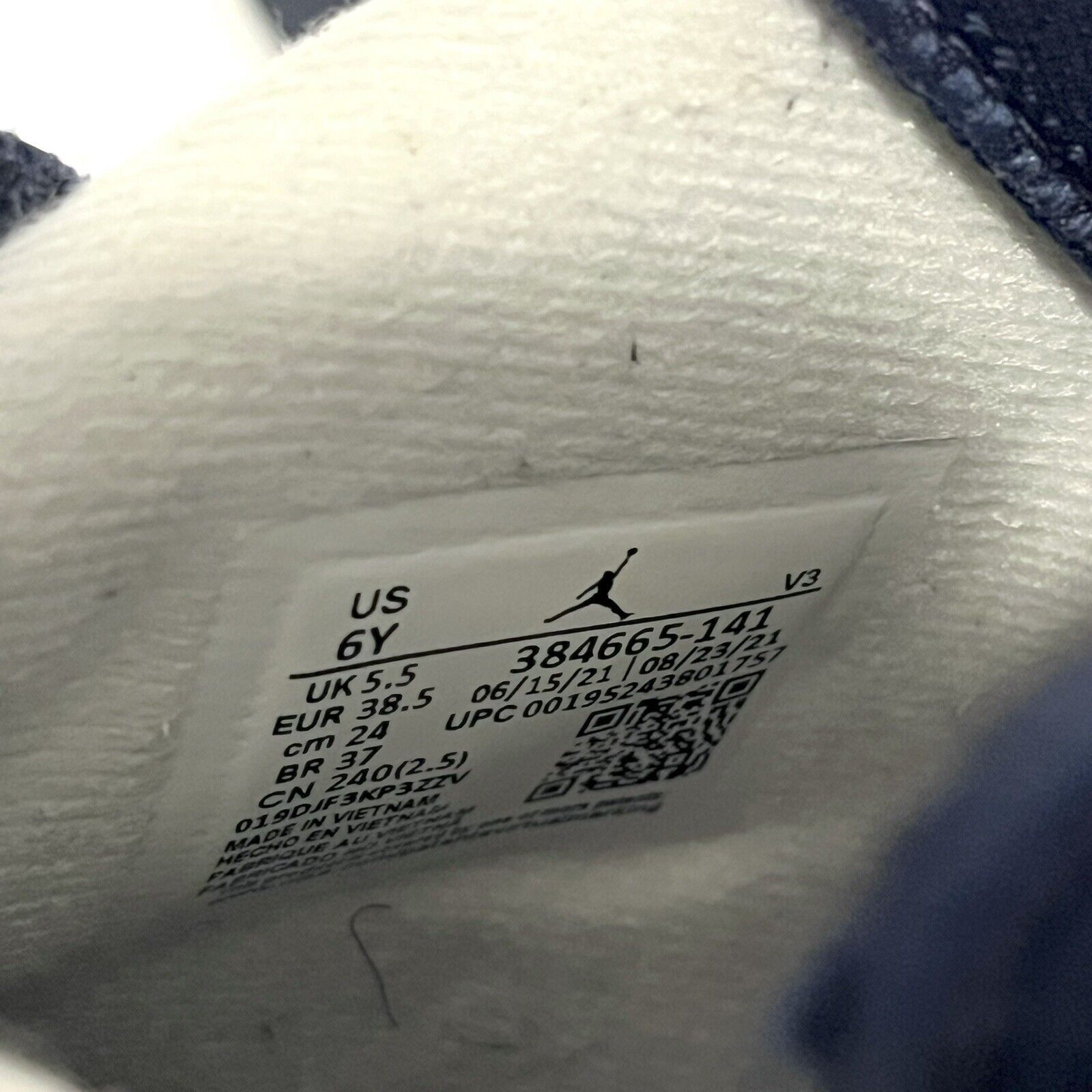 Nike 2022 Nike Air Jordan 6 VI Retro GS Midnight Navy 384665-141 Size US 7.5 / IT 37.5 - 9 Thumbnail