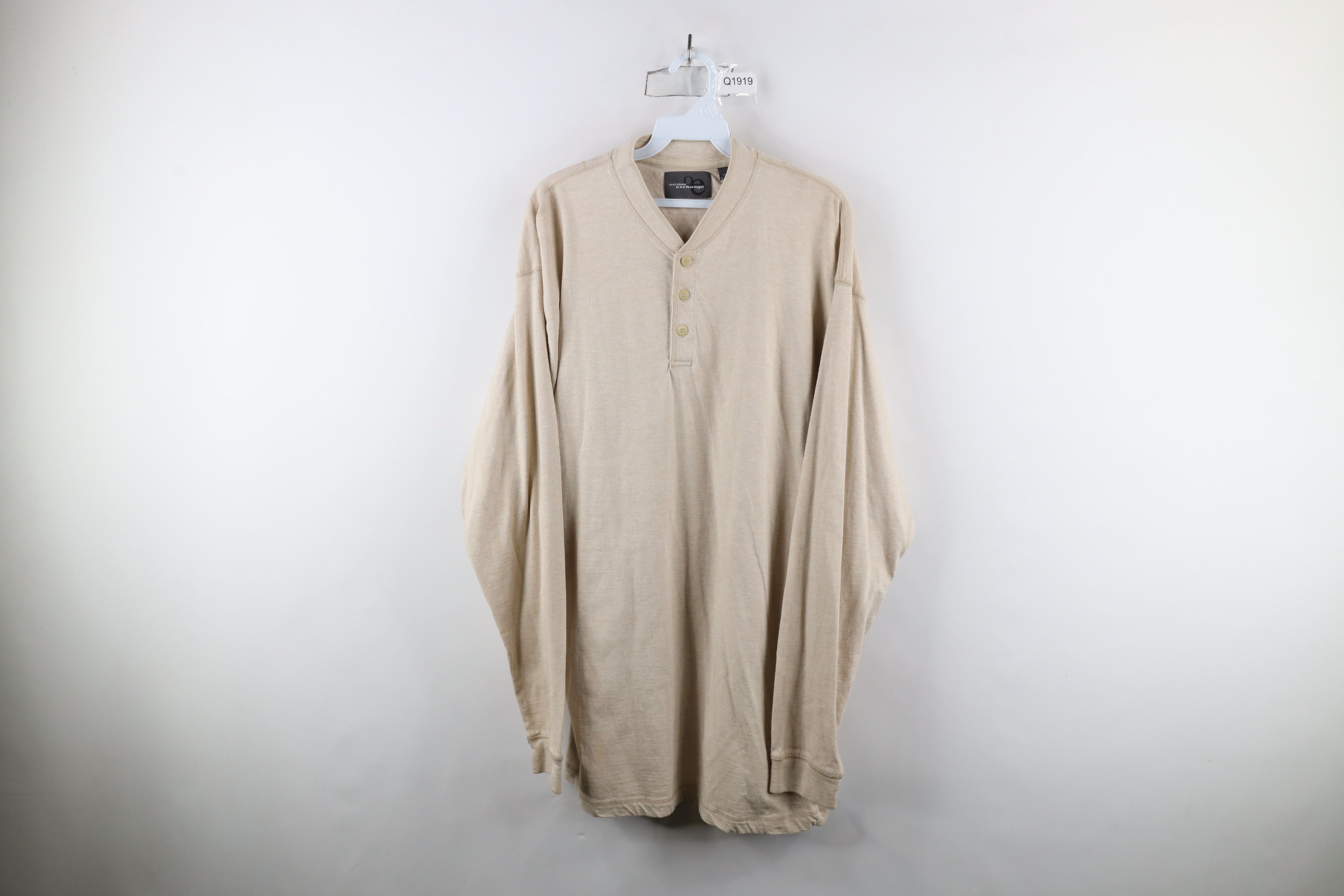 Vintage Vintage 90s Streetwear Long Sleeve Henley T-Shirt Beige Size US L / EU 52-54 / 3 - 1 Thumbnail