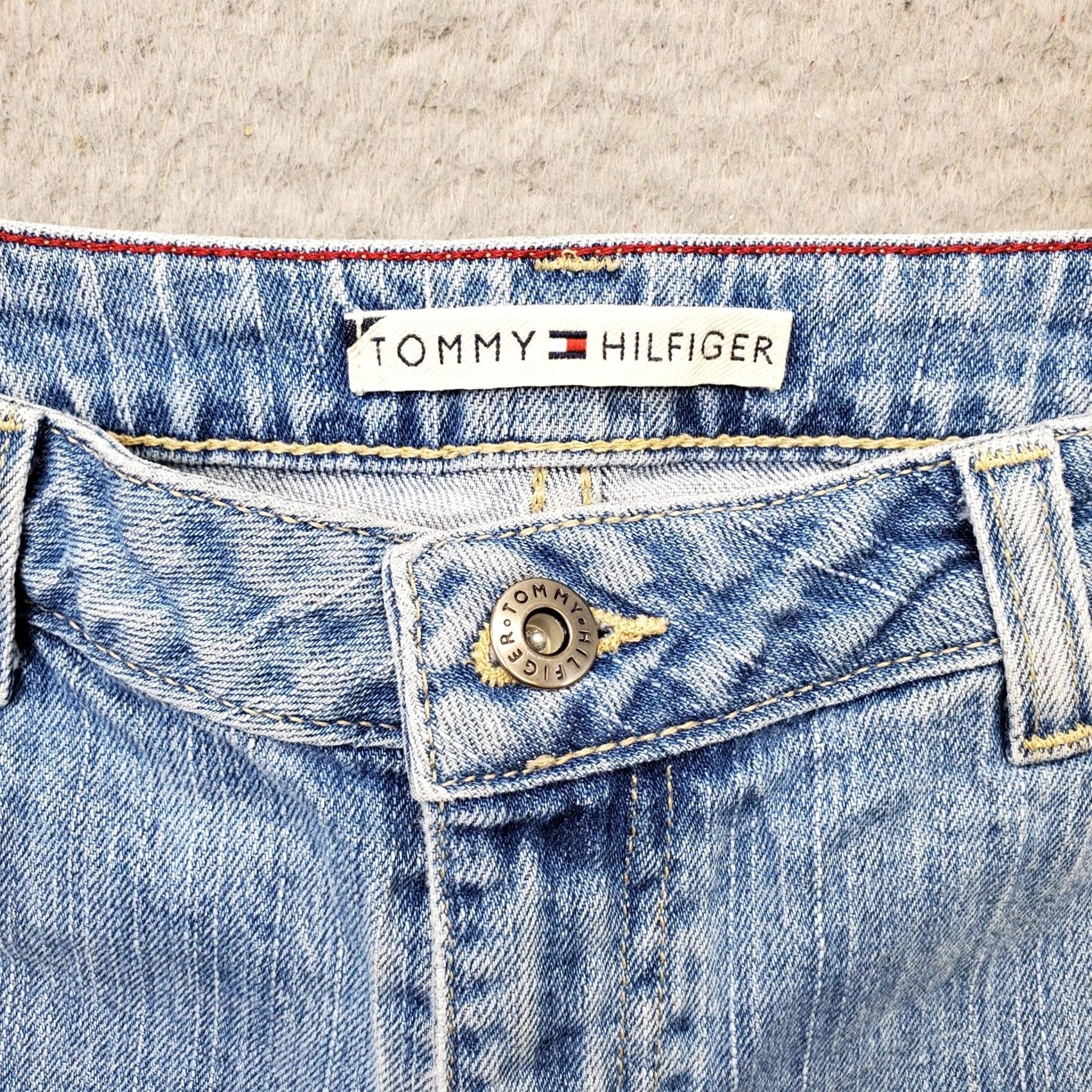Tommy Hilfiger Tommy Hilfiger Womens 6 Blue Denim Mom Shorts Medium Wash Flat Front Side Slit Program: 5-Pocket | Casual Summer Size 28" / US 6 / IT 42 - 3 Thumbnail