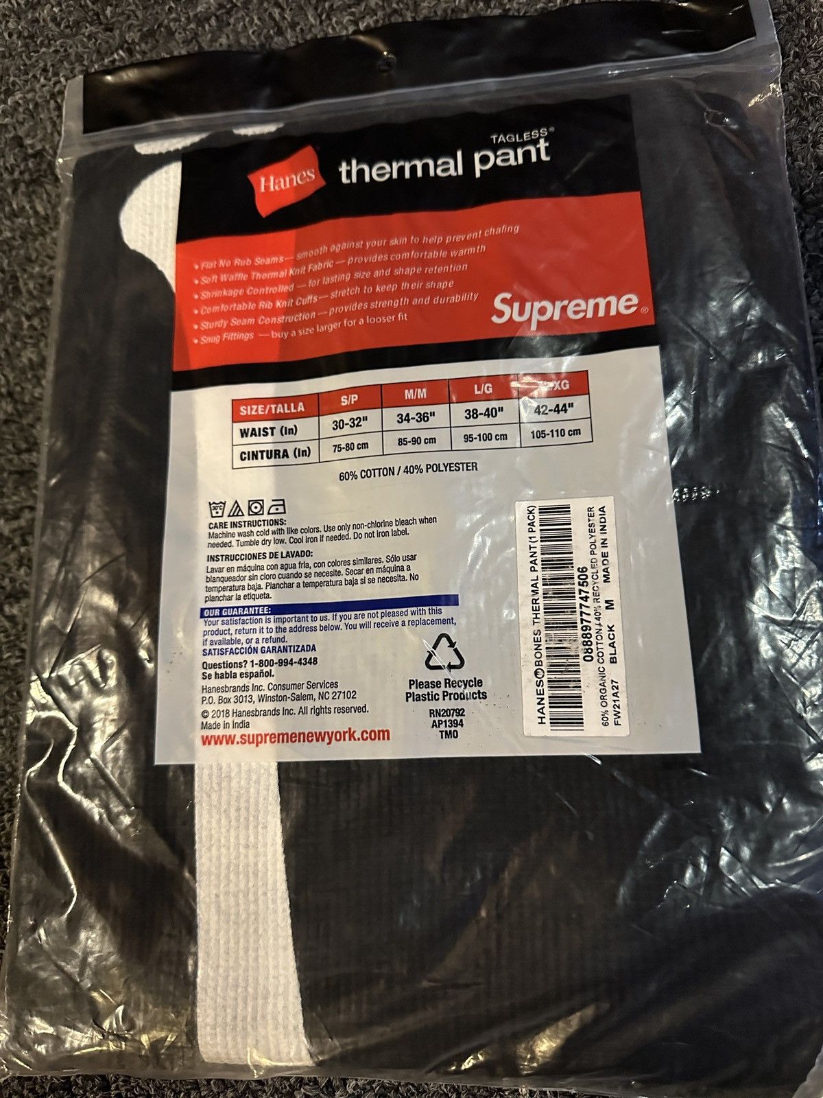 Hanes × Supreme Supreme Hanes thermal bones set Size US M / EU 48-50 / 2 - 5 Thumbnail