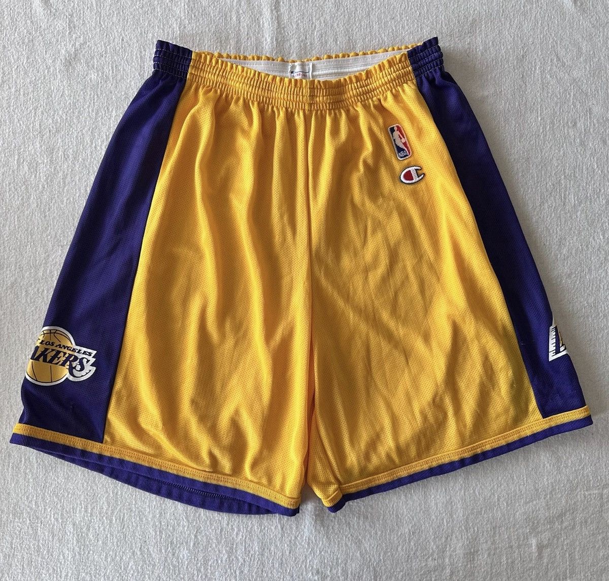 Champion Vintage 90's Champion NBA Lakers Shorts Size Large L Size US 36 / EU 52 - 1 Thumbnail