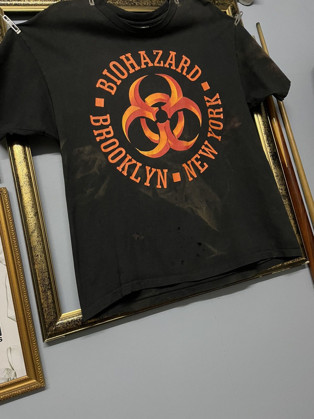 Vintage Vintage 90s Biohazard Og American Hardcore Sunfaded Tshirt Size US XL / EU 56 / 4 - 6 Thumbnail