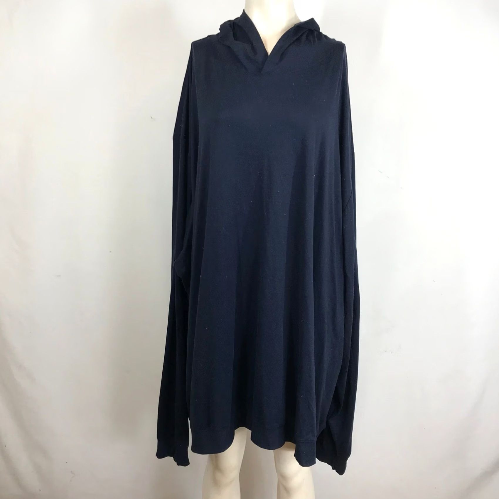 SKIMS Skims Navy Blue Lightweight Hooded Long Sleeve Top Big 5X Mens Hooded Long Sleeve Lightweight Top Navy Blue 5X Size US XXL / EU 58 / 5 - 2 Thumbnail