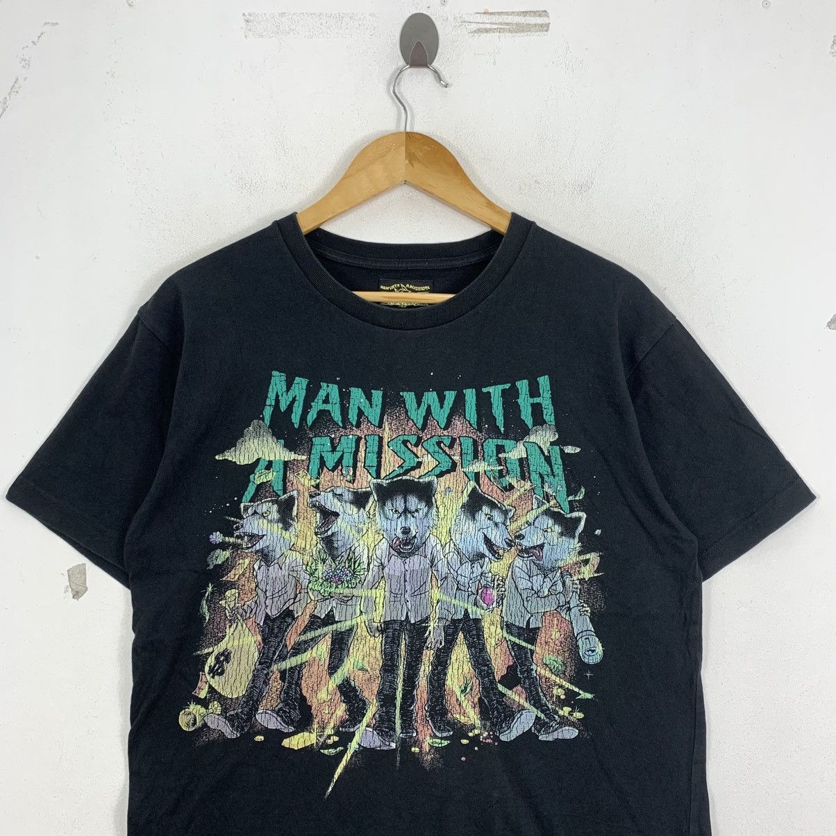 Japanese Brand MAN WITH A MISSION One Wish Tour Japanese Band Tshirt Size US M / EU 48-50 / 2 - 3 Thumbnail
