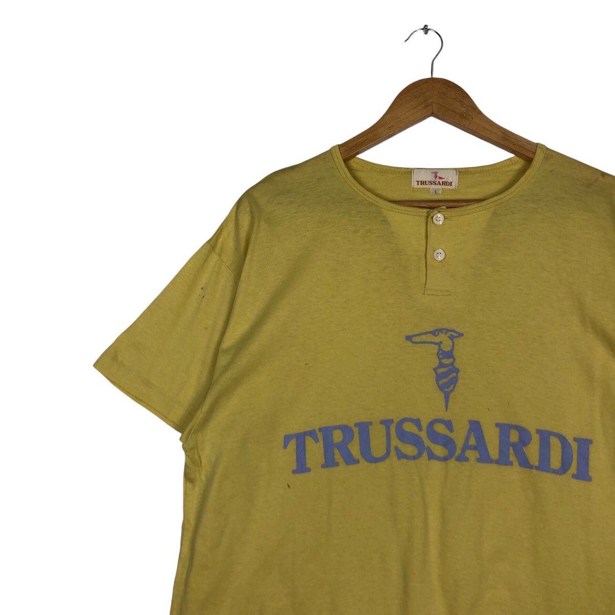 Japanese Brand × Trussardi Vintage Trussardi T-shirt Vintage Material Solf Medium Size US M / EU 48-50 / 2 - 6 Thumbnail