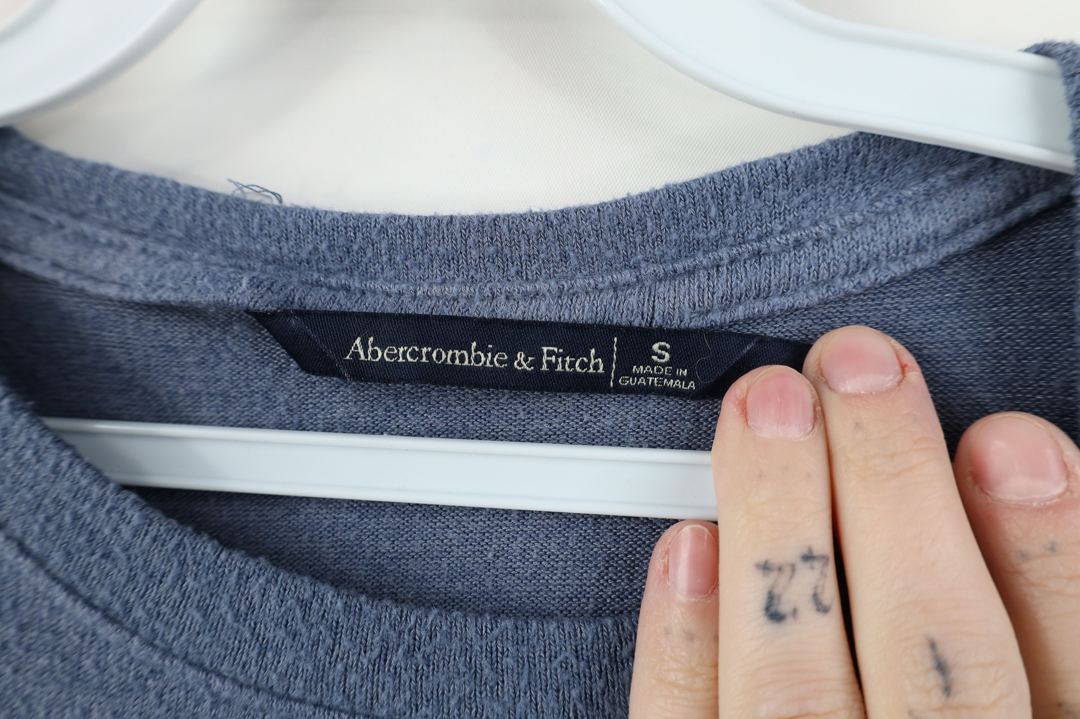 Abercrombie & Fitch Vintage Y2K Abercrombie & Fitch Spell Jersey Knit T-Shirt Size S / US 4 / IT 40 - 5 Thumbnail