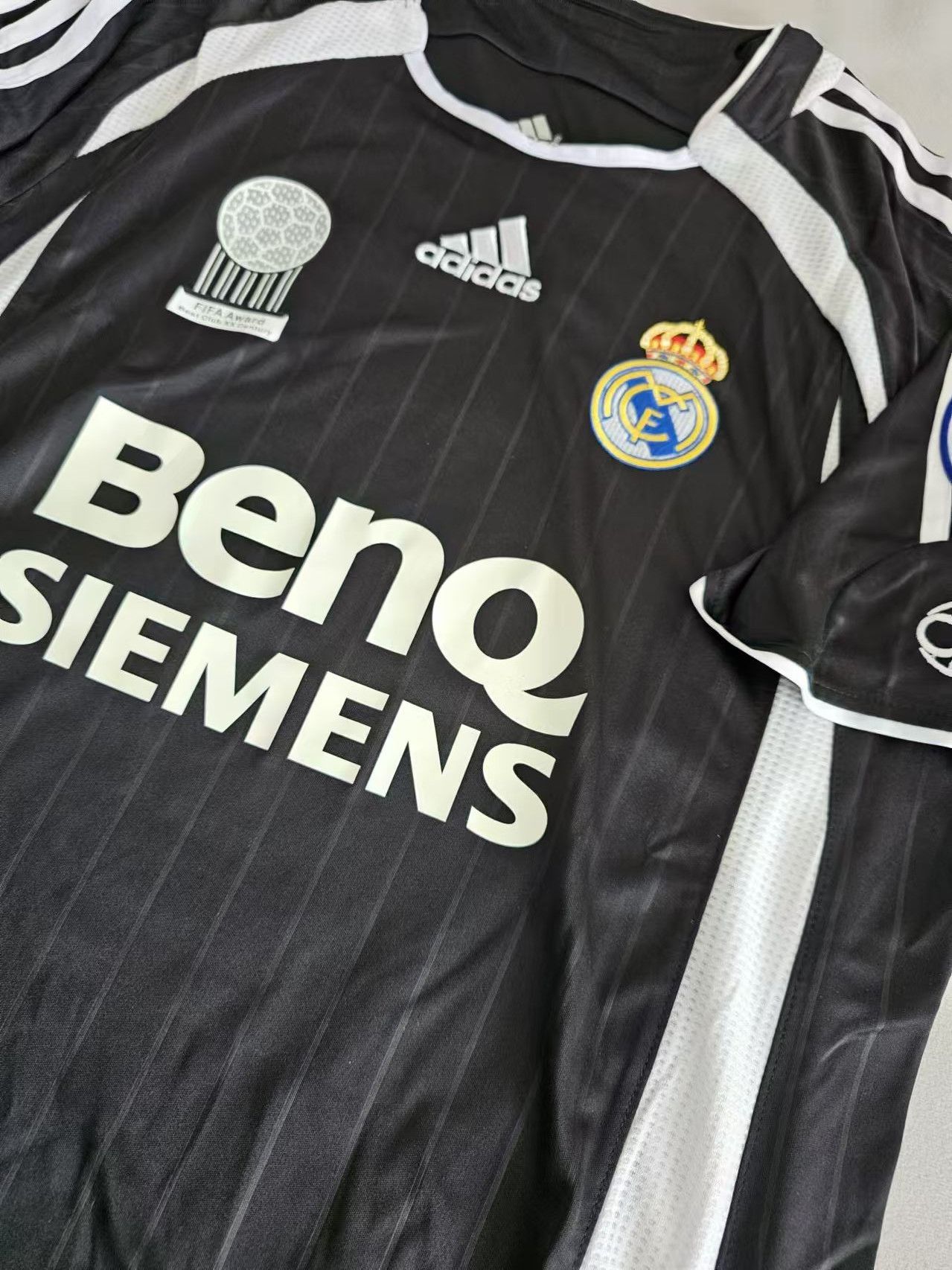 Other 06 07 Real Madrid #9 Ronaldo Jersey Size US XL / EU 56 / 4 - 4 Thumbnail