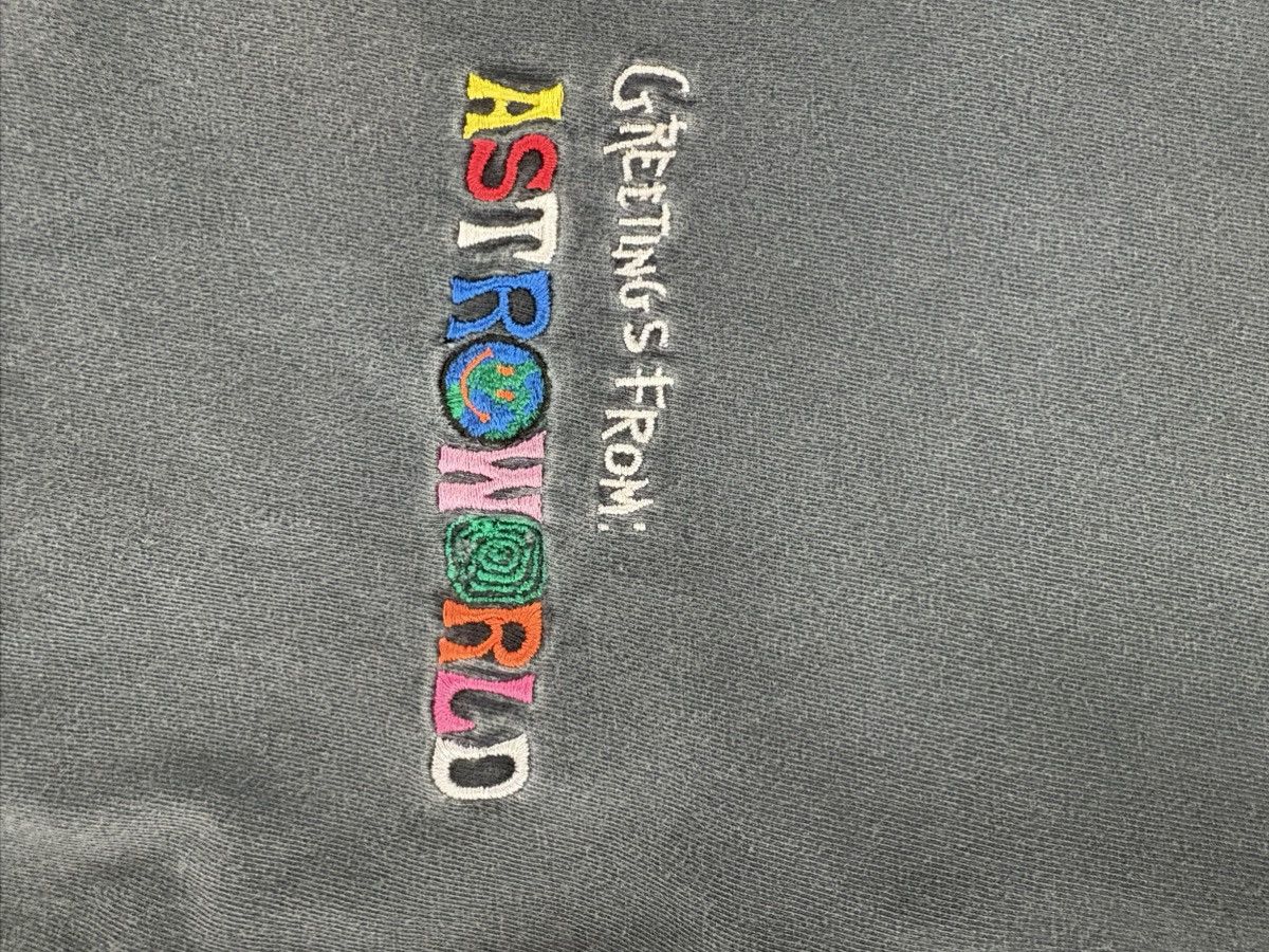 Travis Scott Travis scott greetings from astroworld Size US M / EU 48-50 / 2 - 5 Thumbnail