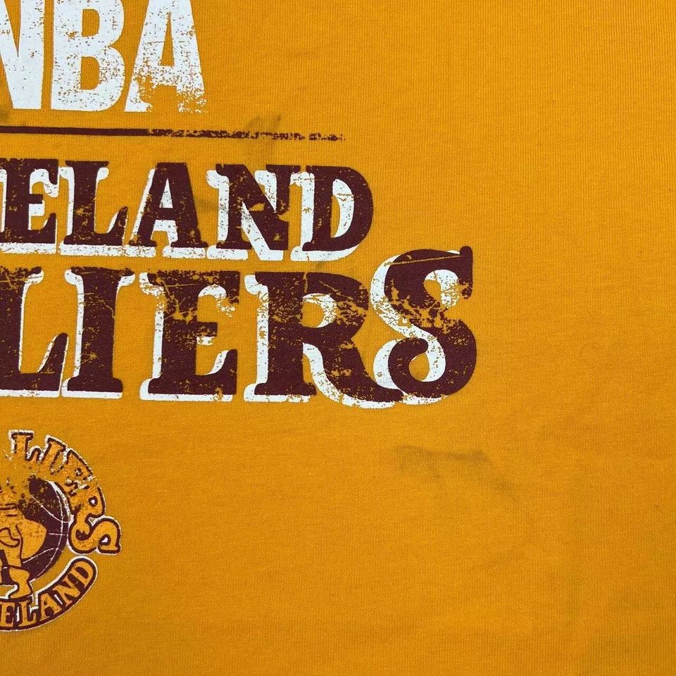 Mitchell & Ness Cleveland Cavaliers Shirt Men Extra Large Short Sleeve Size US XL / EU 56 / 4 - 8 Thumbnail