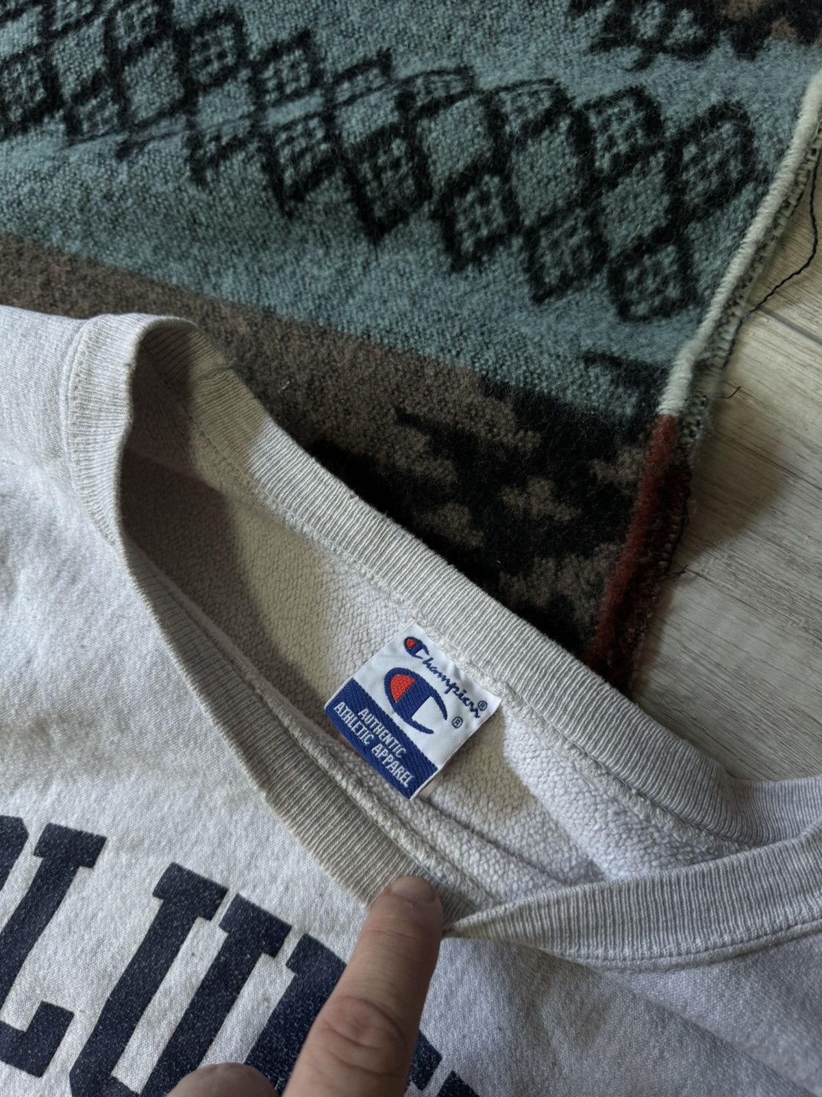 Champion 90s Vintage Champion Columbia University Sweatshirt Size US L / EU 52-54 / 3 - 5 Thumbnail
