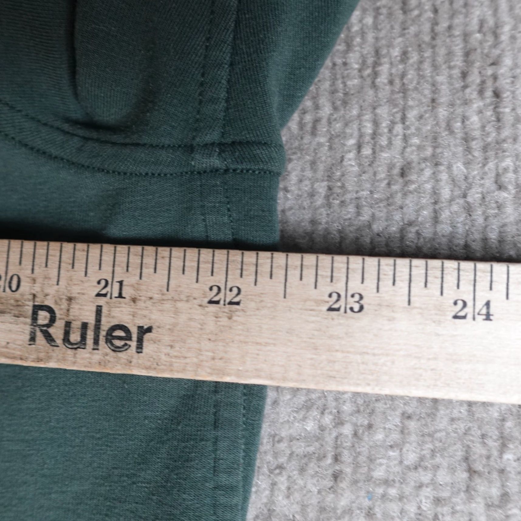 Lululemon Lululemon Mens Shirt Large Green Hoodie City Sweat Pullover LM3AUPS Long Sleeve Pullover Activewear Athletic Fit Green Logo Size US L / EU 52-54 / 3 - 2 Thumbnail