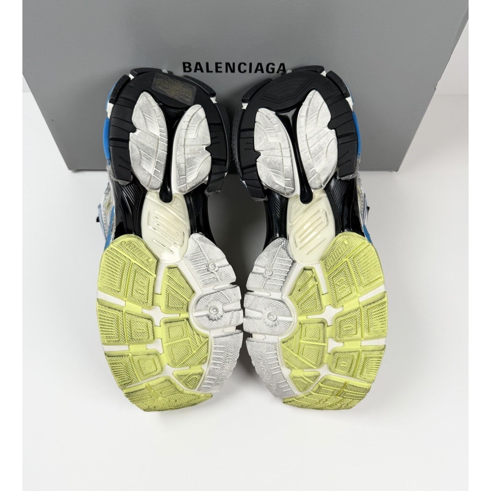 Balenciaga Size 41EU/8US - Balenciaga Runner White Yellow Blue NEW! Size US 8 / EU 41 - 7 Thumbnail
