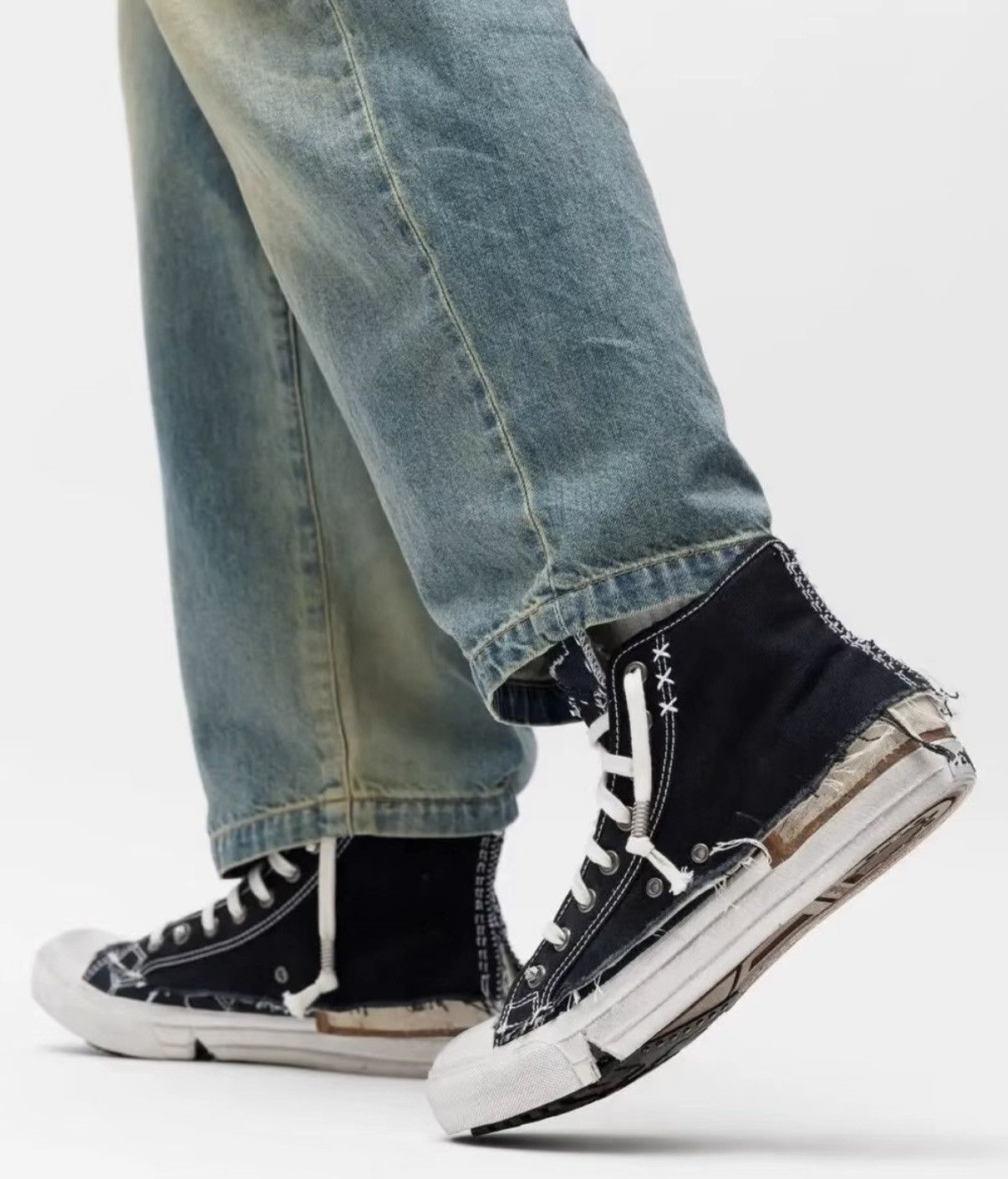 Maison Margiela Maison Margiela Black & White Vintage High-Top Canvas Shoes Size US 8 / EU 41 - 8 Thumbnail