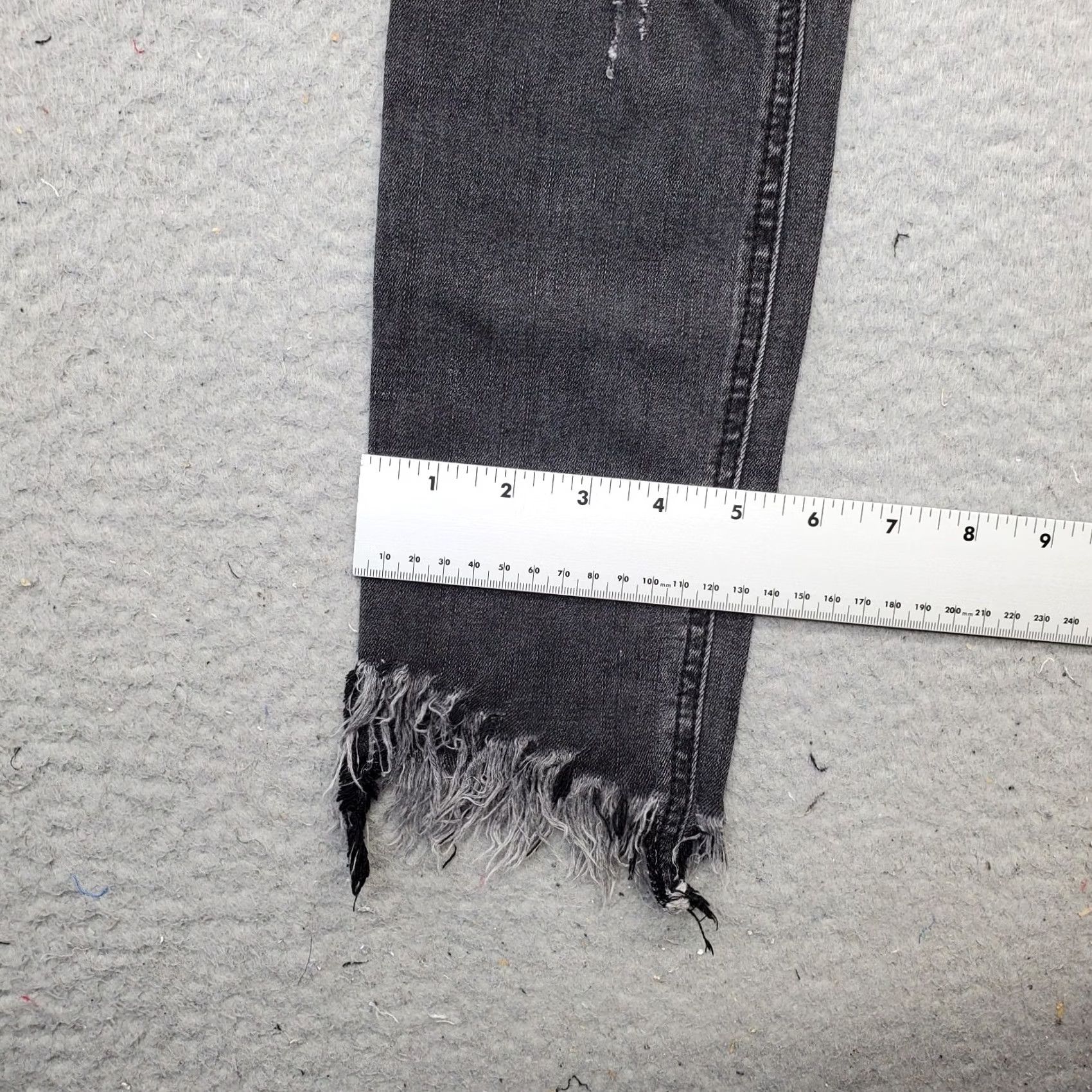 Free People Free People Skinny Jeans Womens Size 26 Multi Distressed Frayed Hem Black Denim Jeans Size 26" / US 2 / IT 38 - 5 Thumbnail