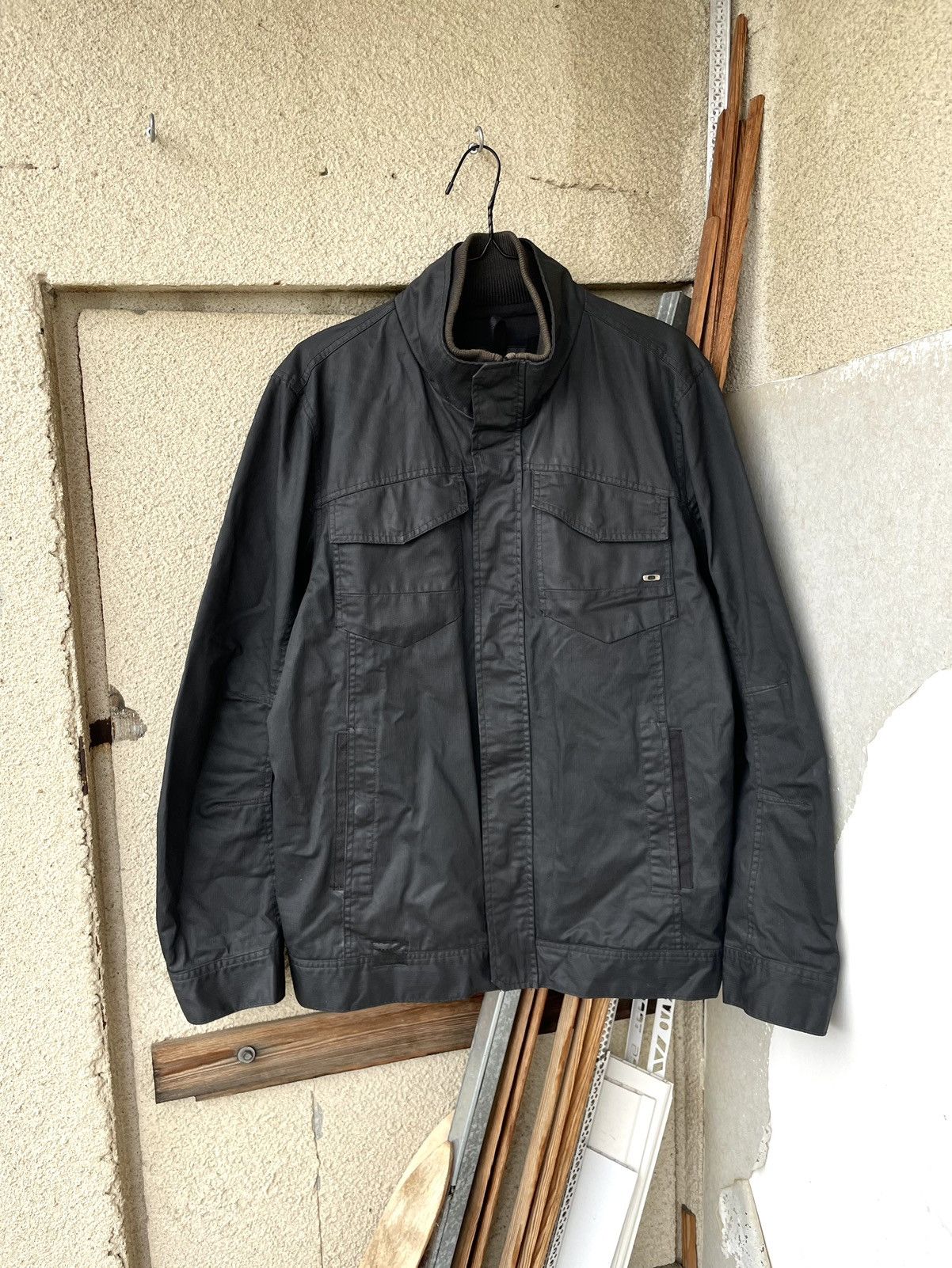 Oakley Vintage Y2K Oakley Metal Logo Avant Garde Military Jacket Size US L / EU 52-54 / 3 - 1 Thumbnail