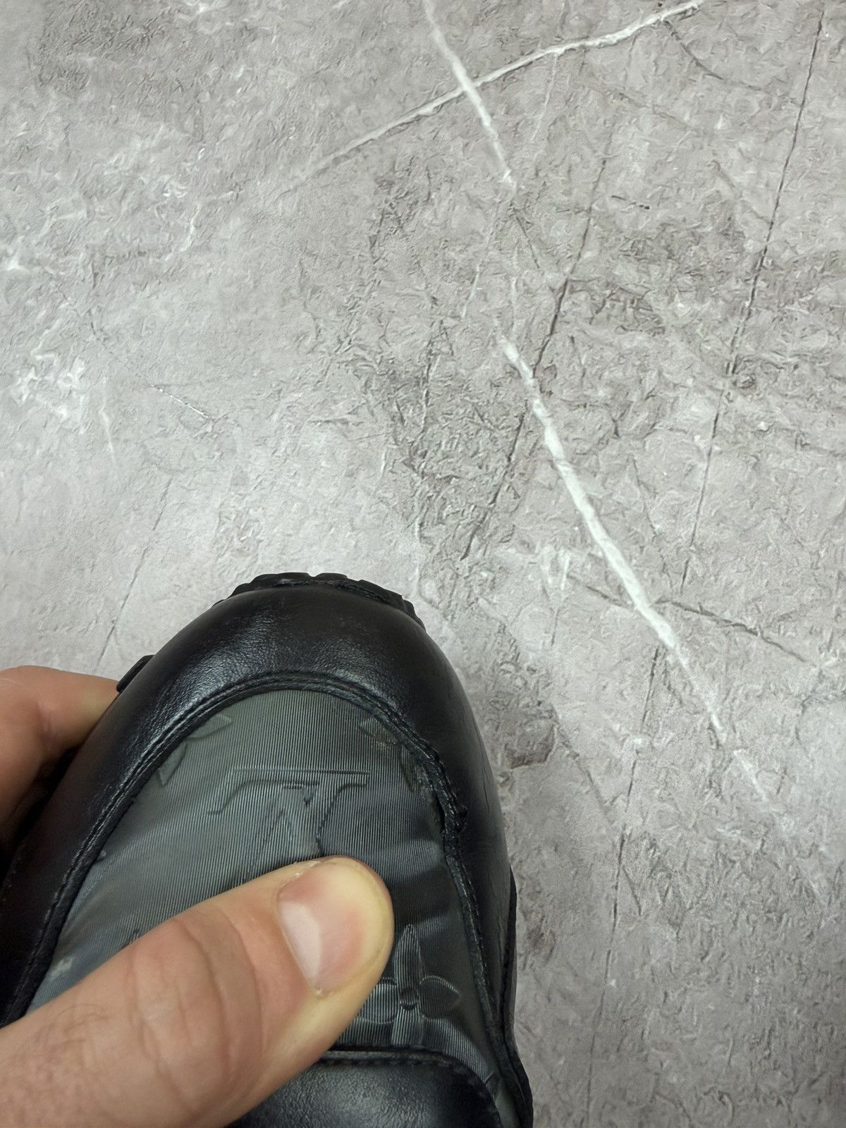 Louis Vuitton Louis Vuitton Run Away Sneaker Black Monogram Leather LV 10 Size US 11 / EU 44 - 6 Thumbnail