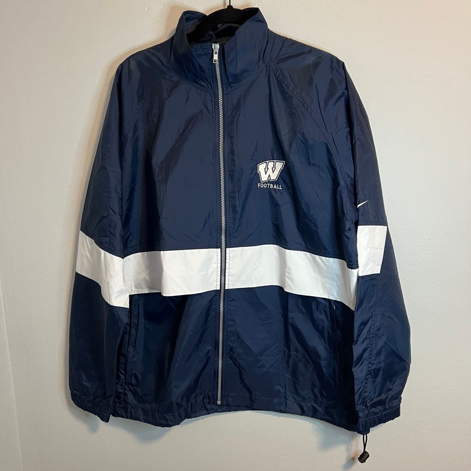Nike Vintage W Football Nike Team Windbreaker NCAA Mens Size L Size US L / EU 52-54 / 3 - 1 Thumbnail