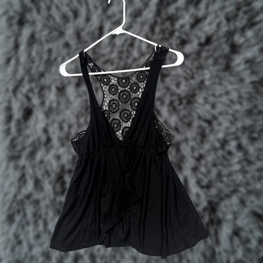 Vintage One Step Up Whimsigoth Crochet Lace Tank Top L Juniors Tank Black Sleeveless V-Neck Camisole Crochet Straps Sheer Lightweight Relaxed Summer Casual Size L / US 10 / IT 46 - 1 Thumbnail