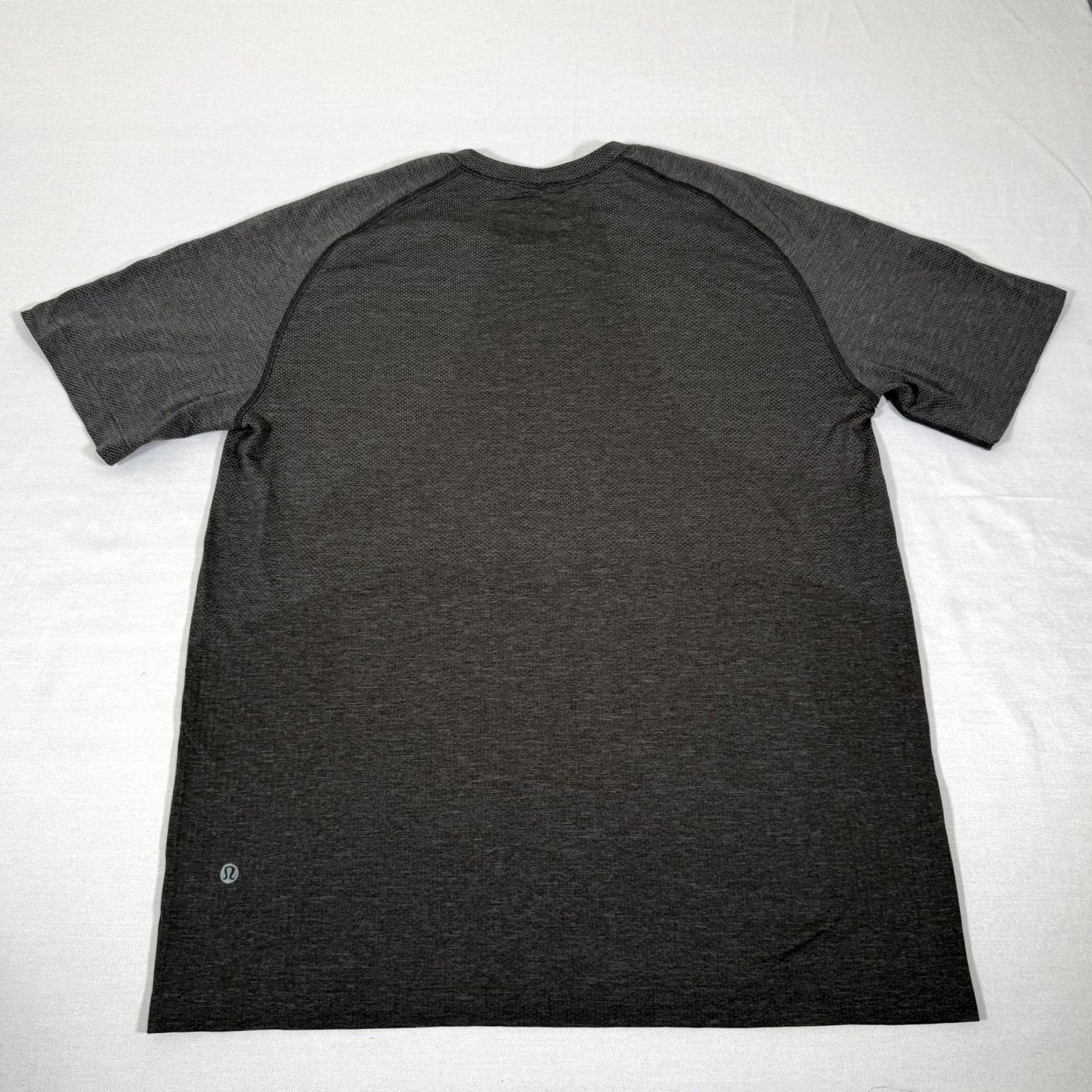Lululemon Lululemon Shirt Mens Large Gray Metal Vent Tech Seamless Running Tee Performance Size US L / EU 52-54 / 3 - 7 Thumbnail