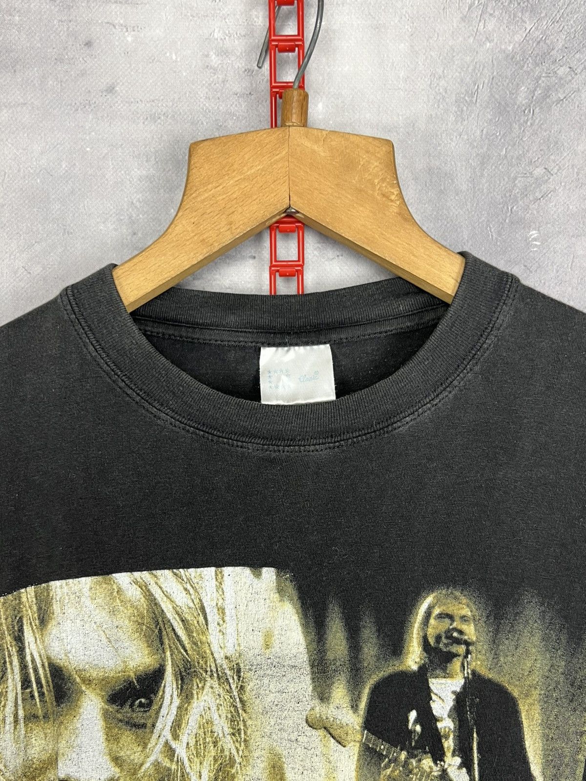 Nirvana Vintage 90s Nirvana Kurt Cobain Band Tee Shirt Rare Size M Size US M / EU 48-50 / 2 - 9 Thumbnail