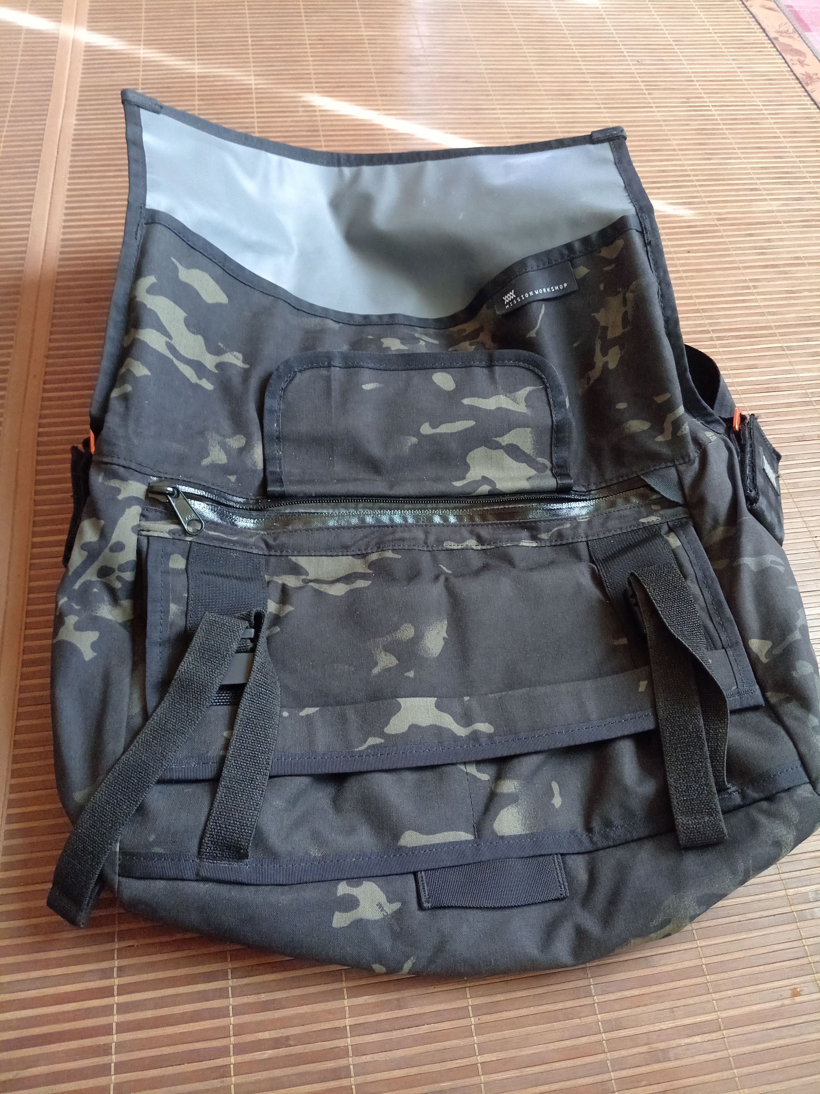 Mission Workshop Mission Workshop - camo Messenger Bag Size ONE SIZE - 2 Thumbnail