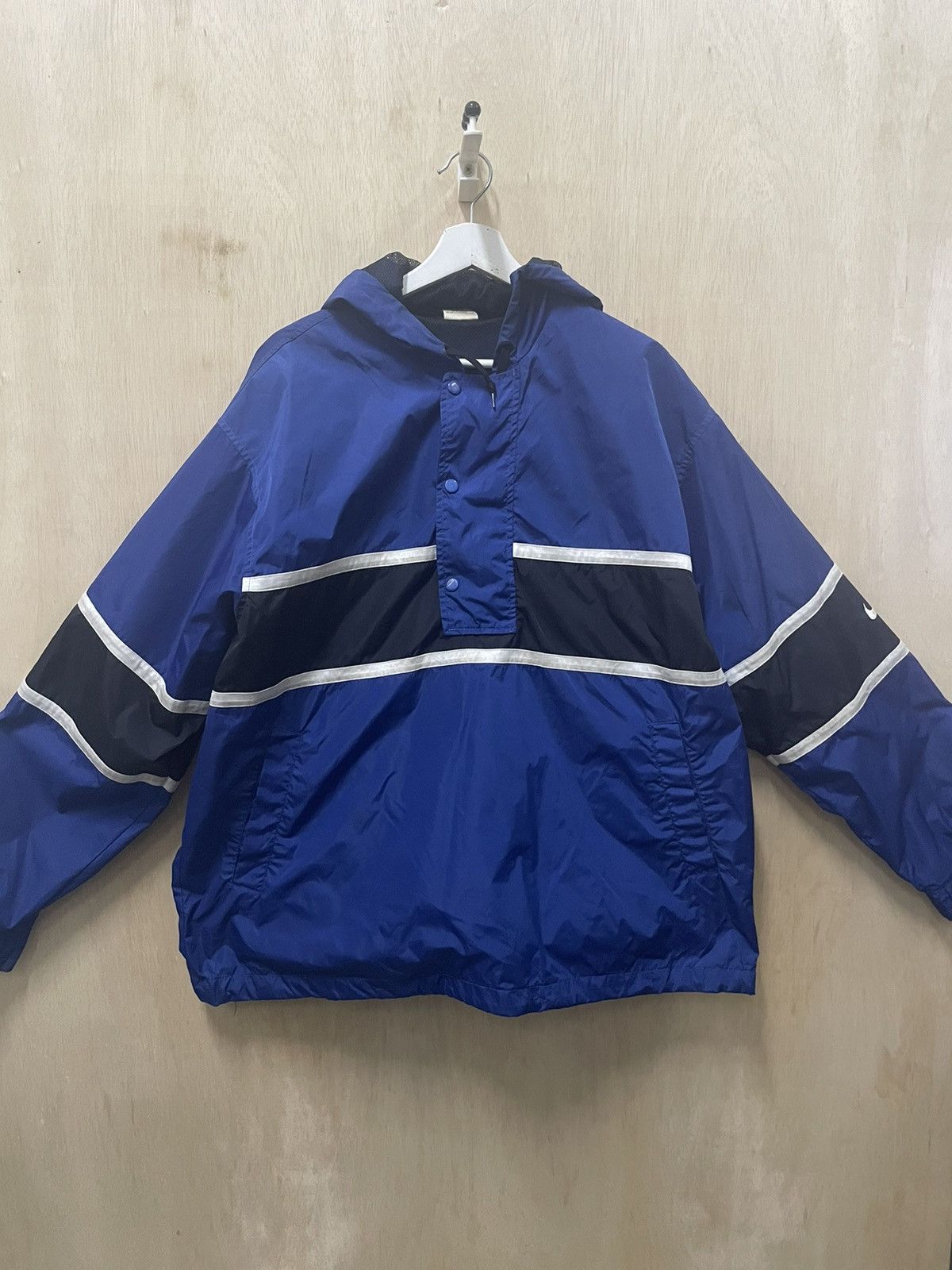 Nike × Vintage Vintage Nike Black Blue Windbreaker Size US L / EU 52-54 / 3 - 1 Thumbnail