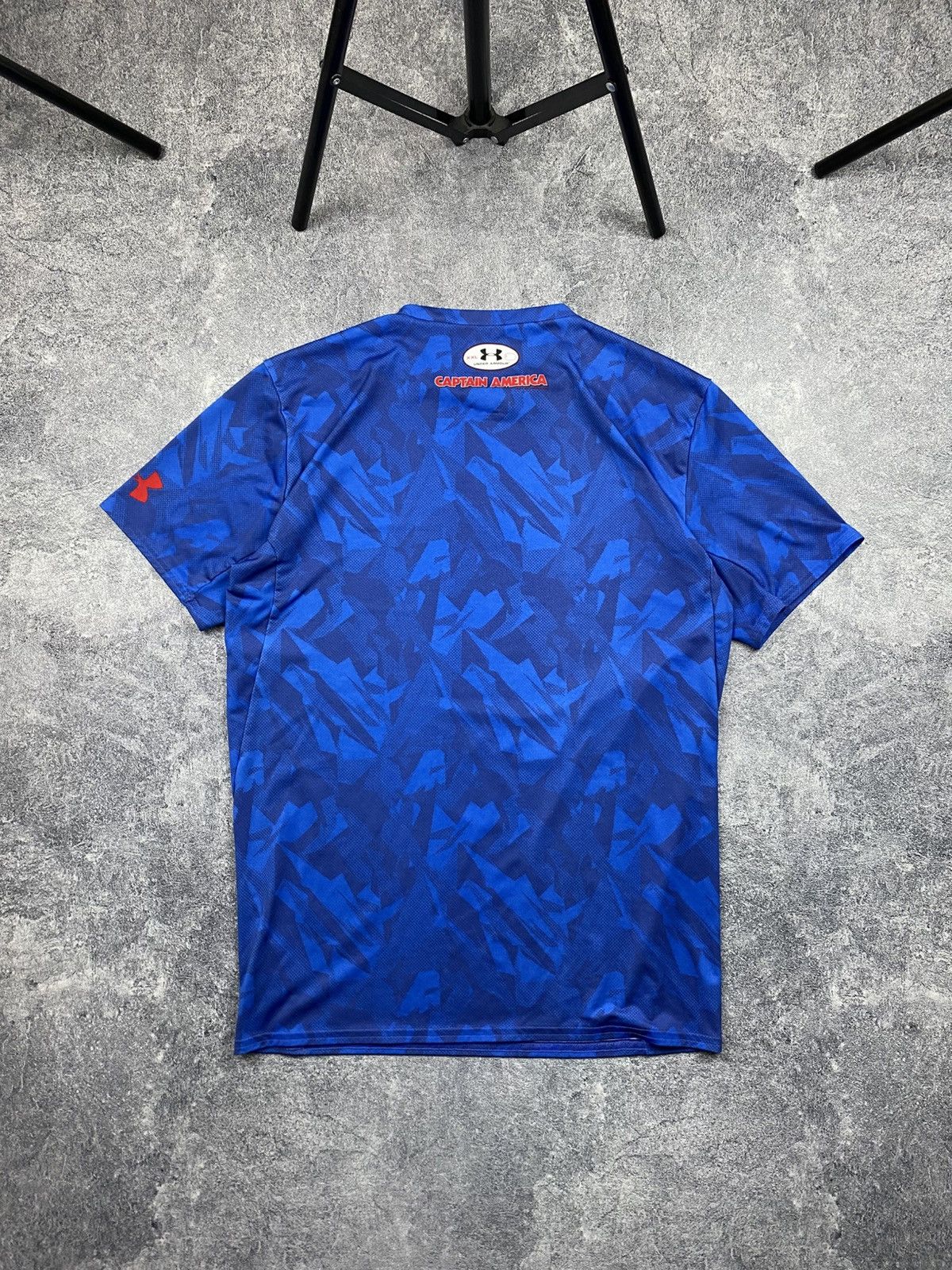 Disney × Marvel Comics × Under Armour Captain America Under Armour Compression shirt Size US XXL / EU 58 / 5 - 2 Thumbnail
