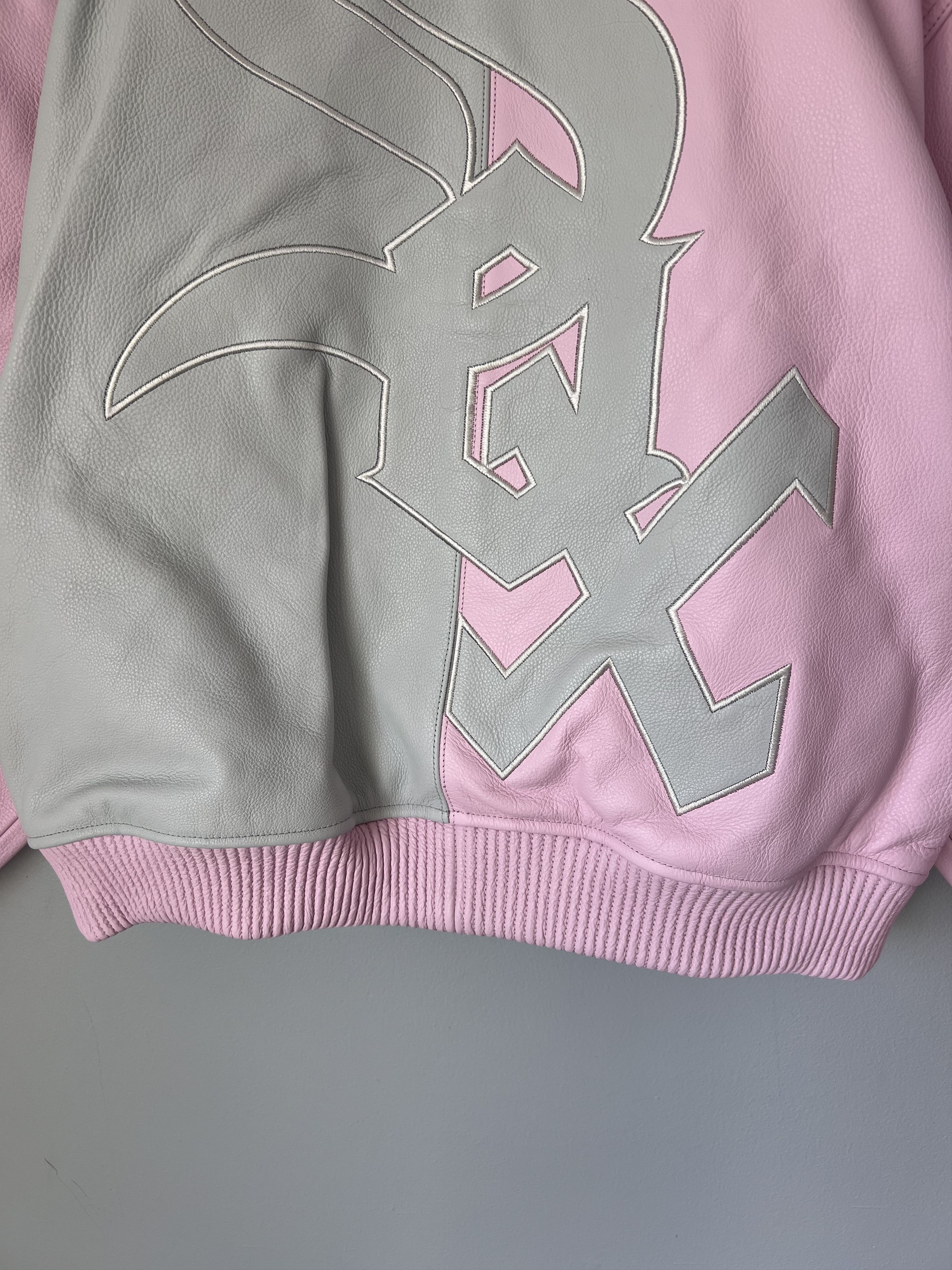 MLB × Supreme Supreme Chicago White Sox Leather Jacket in Pink Size US L / EU 52-54 / 3 - 7 Thumbnail