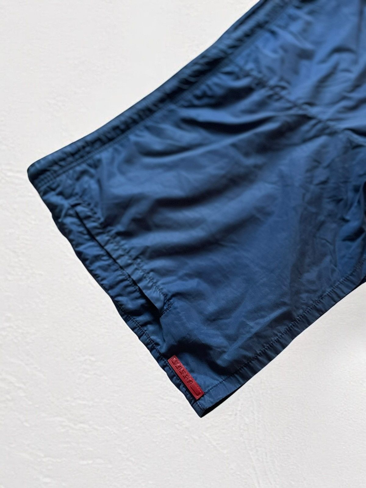 Designer × Prada OFFER!🫵🏻 PRADA RED TAB NYLON SHORTS VINTAGE ITALY Size US 34 / EU 50 - 1 Thumbnail
