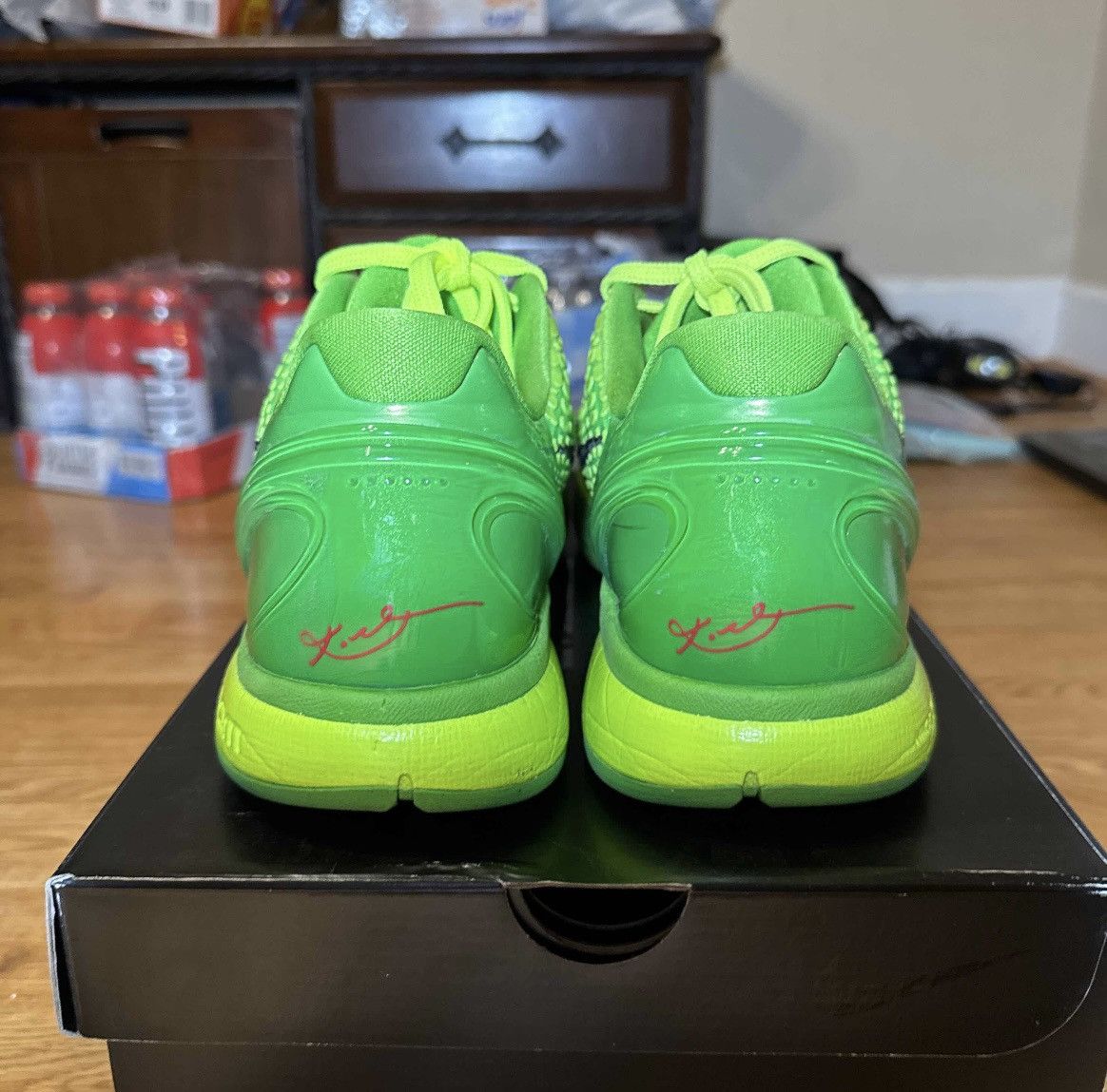 Nike Kobe 6 Grinch Size US 13 / EU 46 - 4 Thumbnail