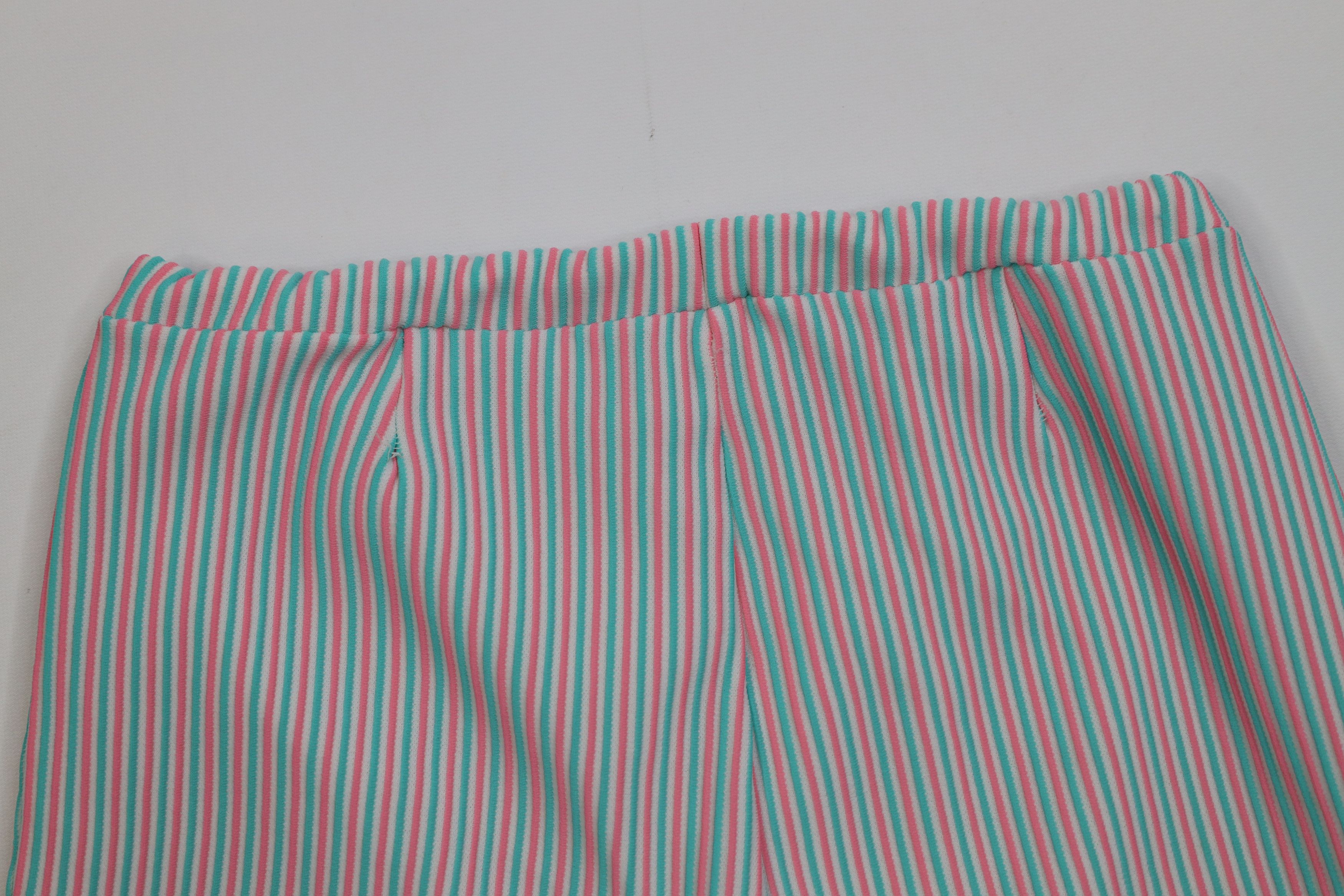 Vintage Vintage 50s Streetwear Knit Above Knee Beach Shorts USA Size 28" / US 6 / IT 42 - 7 Thumbnail