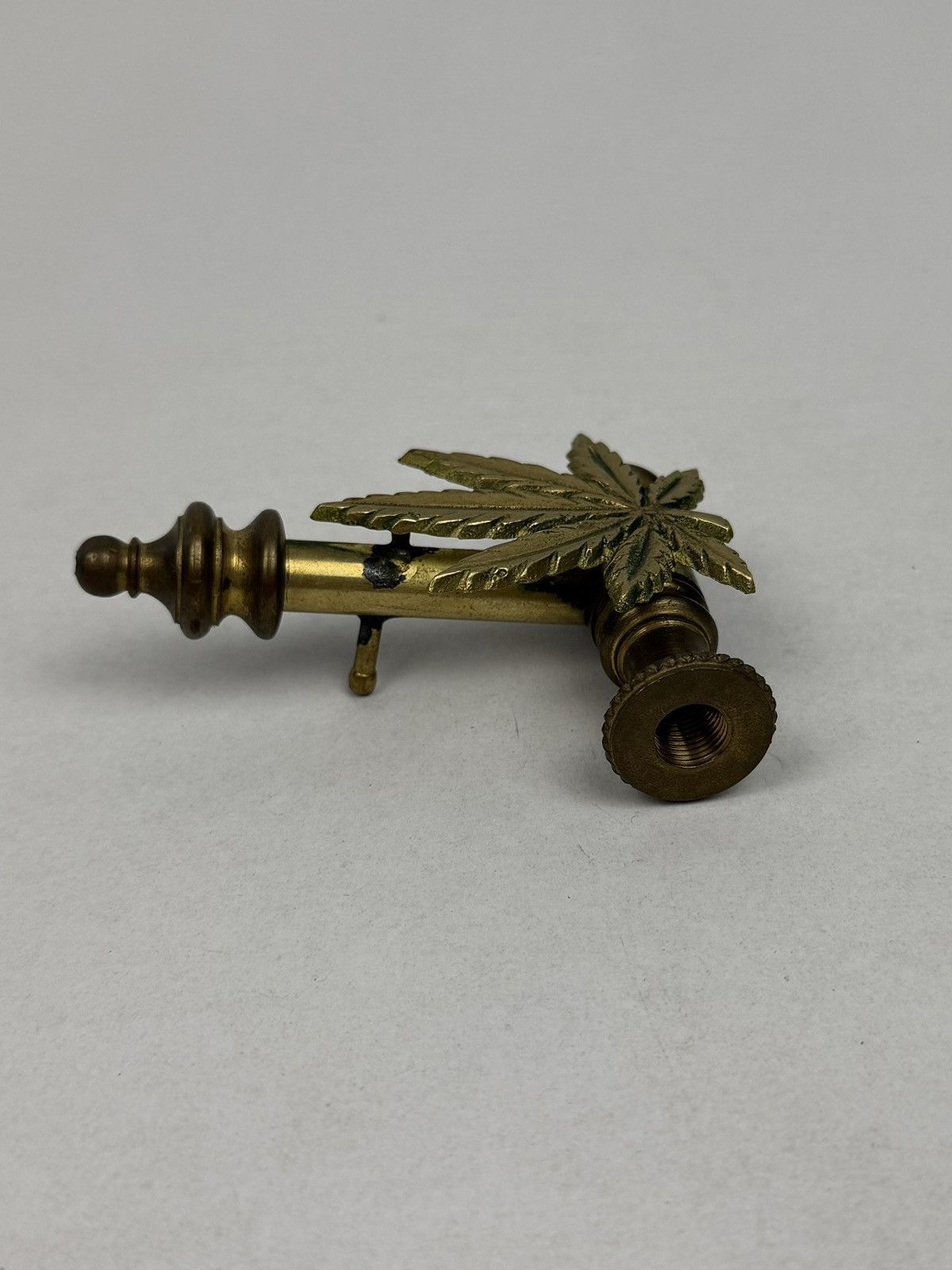 Other Vintage Marijuana Weed Leaf Brass Hippie Pipe Belt Buckle Size ONE SIZE - 5 Thumbnail