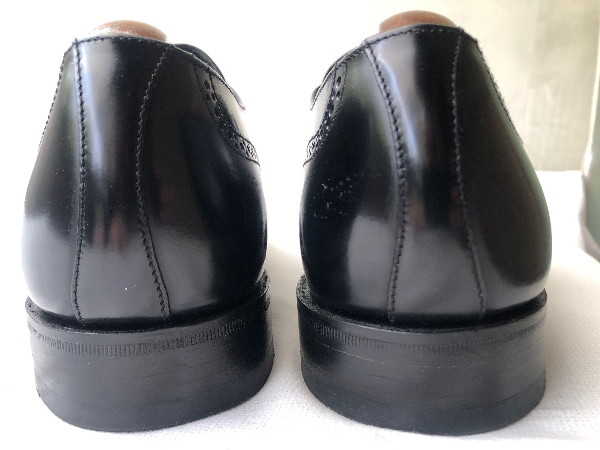 Loake Loake 'Dozer' Black leather wing tip Monk shoes Size US 9 / EU 42 - 5 Thumbnail
