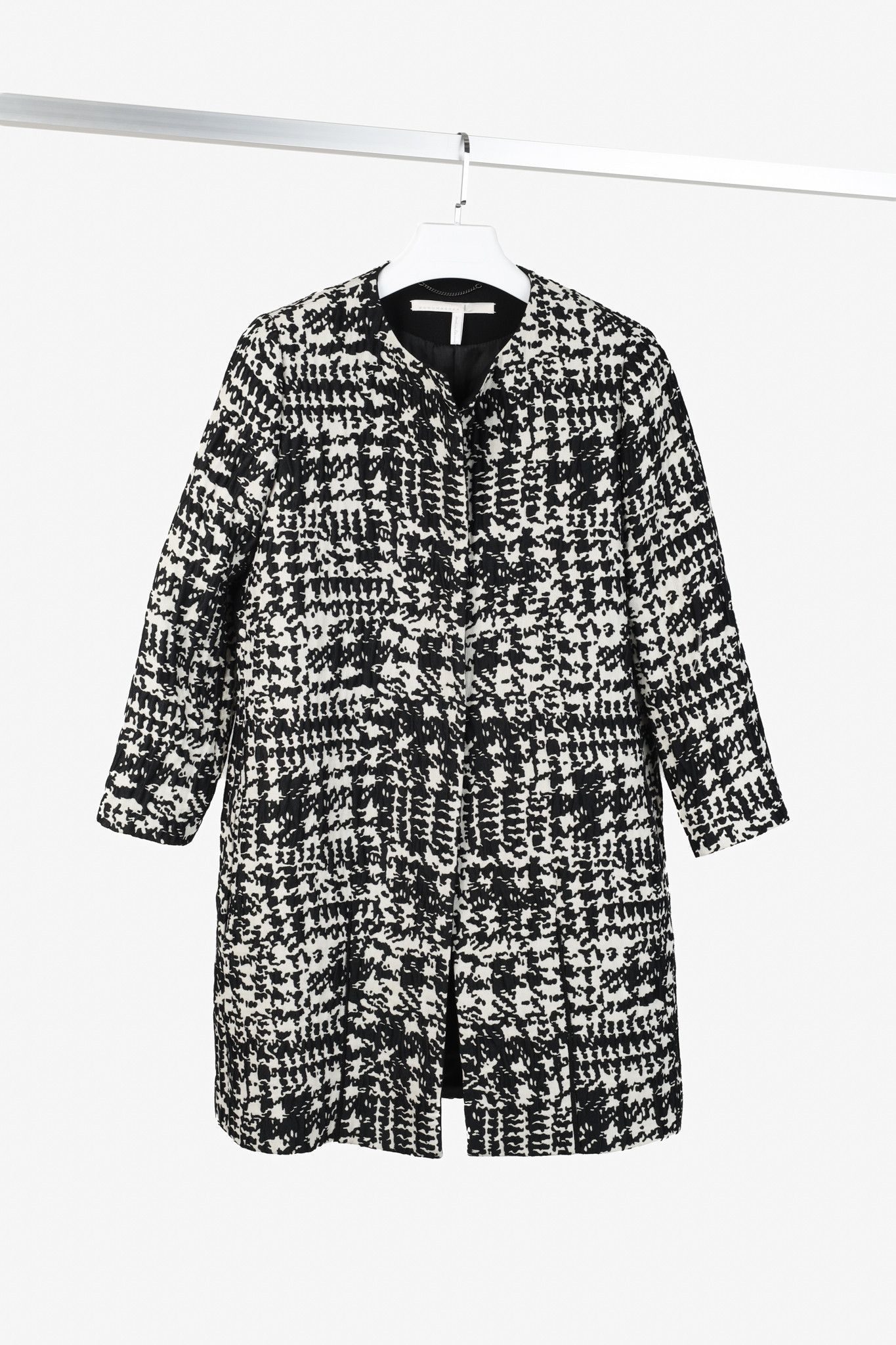DOROTHEE SCHUMACHER Schumacher AW/13 Off-White & Black Jacquard Collarless Coat Size M / US 6-8 / IT 42-44 - 1 Thumbnail