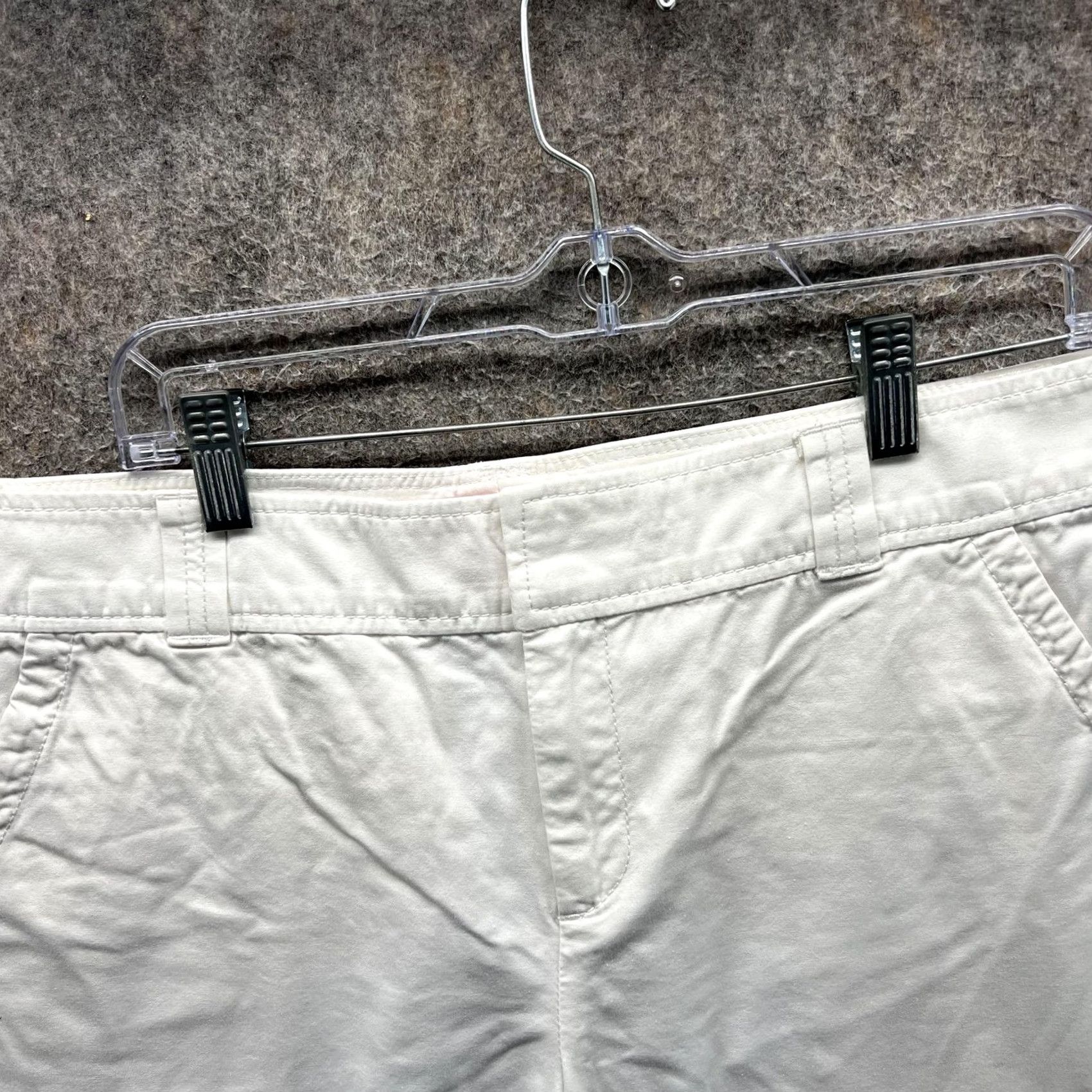 Lilly Pulitzer Lilly Pulitzer Shorts Womens 14 White Resort Fit Chino Bermuda Casual Summer Womens Size 36" / US 14 / IT 50 - 7 Thumbnail
