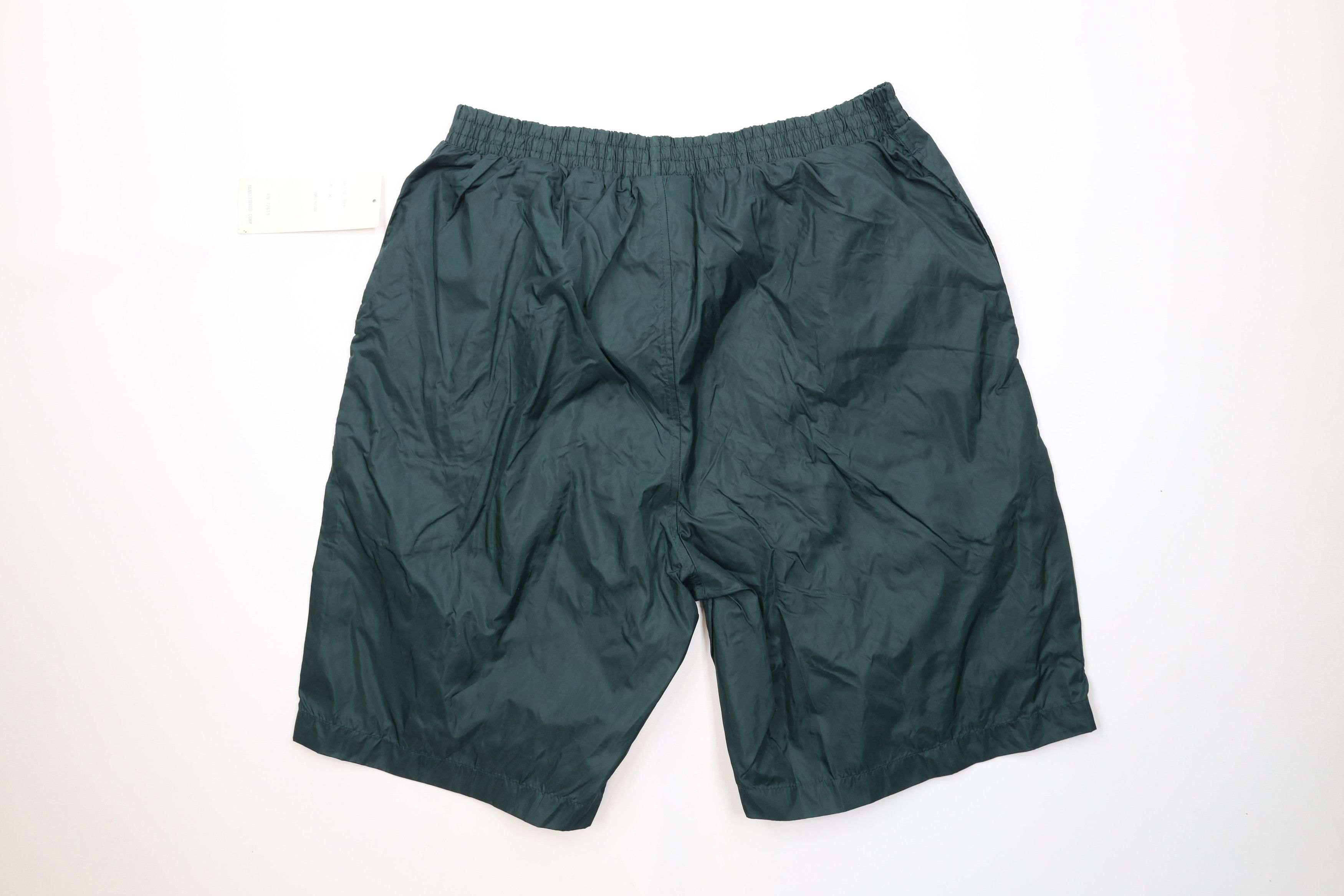 Vintage Deadstock Vintage 90s Streetwear Windbreaker Shorts Green Size US 36 / EU 52 - 9 Thumbnail