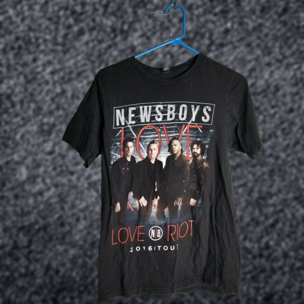 Vintage Newsboys 2017 Love Riot Tour T-Shirt Black XS Short Sleeve Graphic Print Mens Size US XS / EU 42 / 0 - 1 Thumbnail
