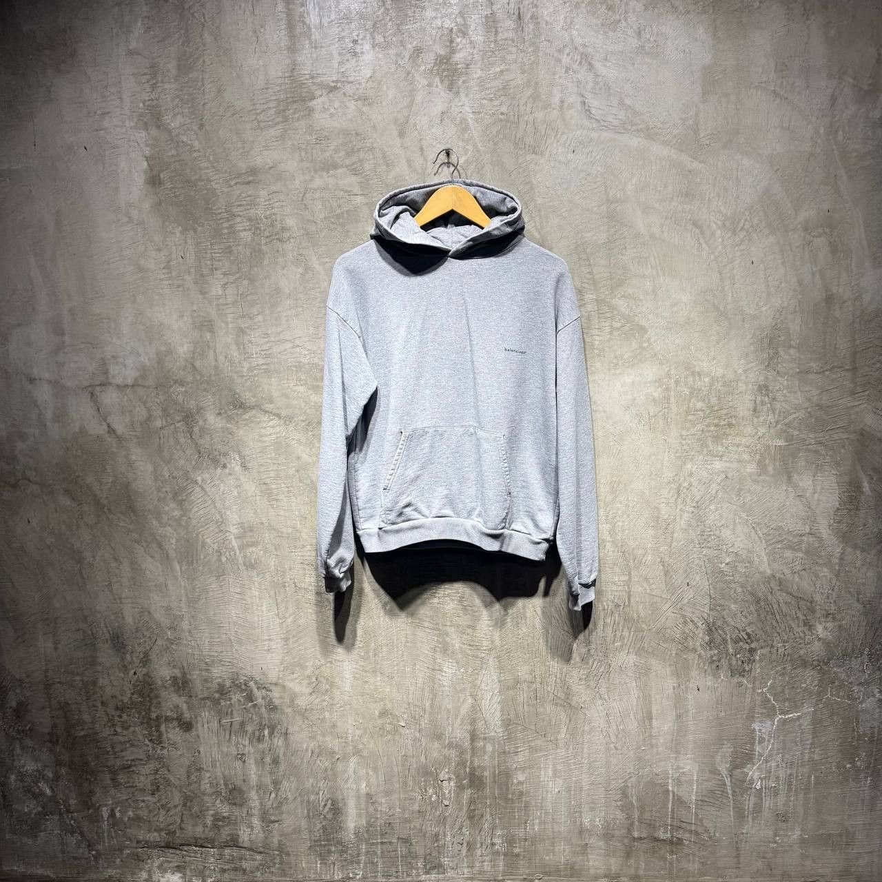 Balenciaga Balenciaga Copy Right small logo hoodie Size US M / EU 48-50 / 2 - 1 Thumbnail