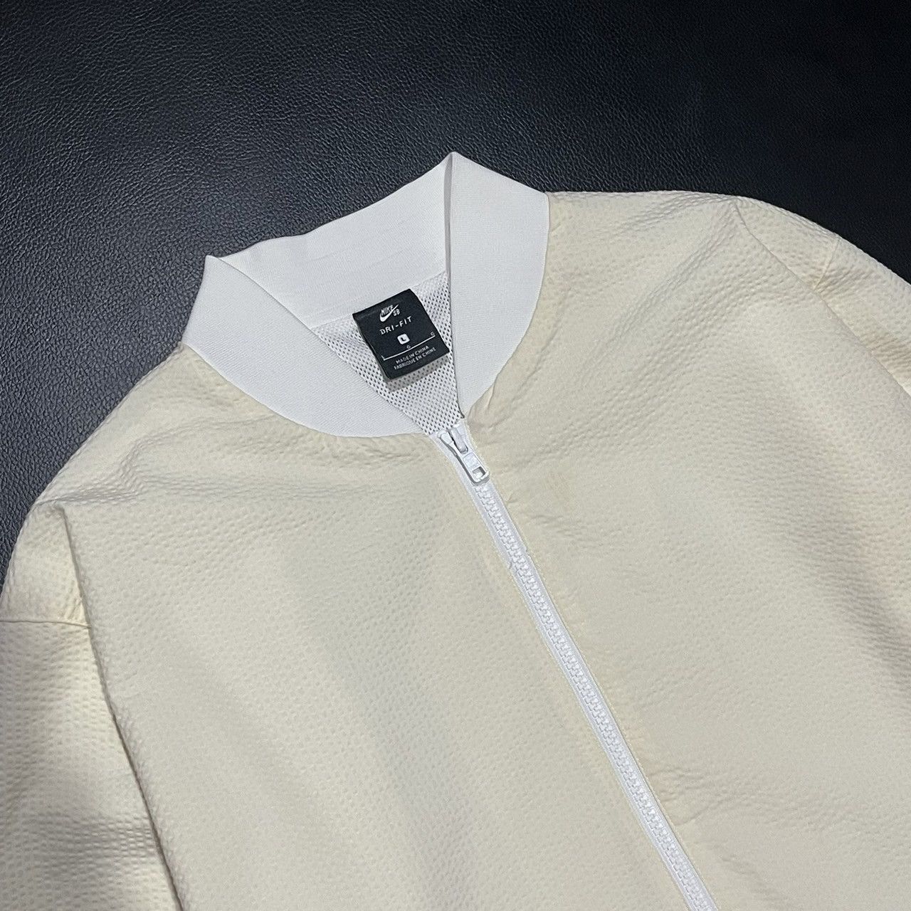 Nike SB Nike SB Seersucker Bomber Jacket Size US L / EU 52-54 / 3 - 6 Thumbnail