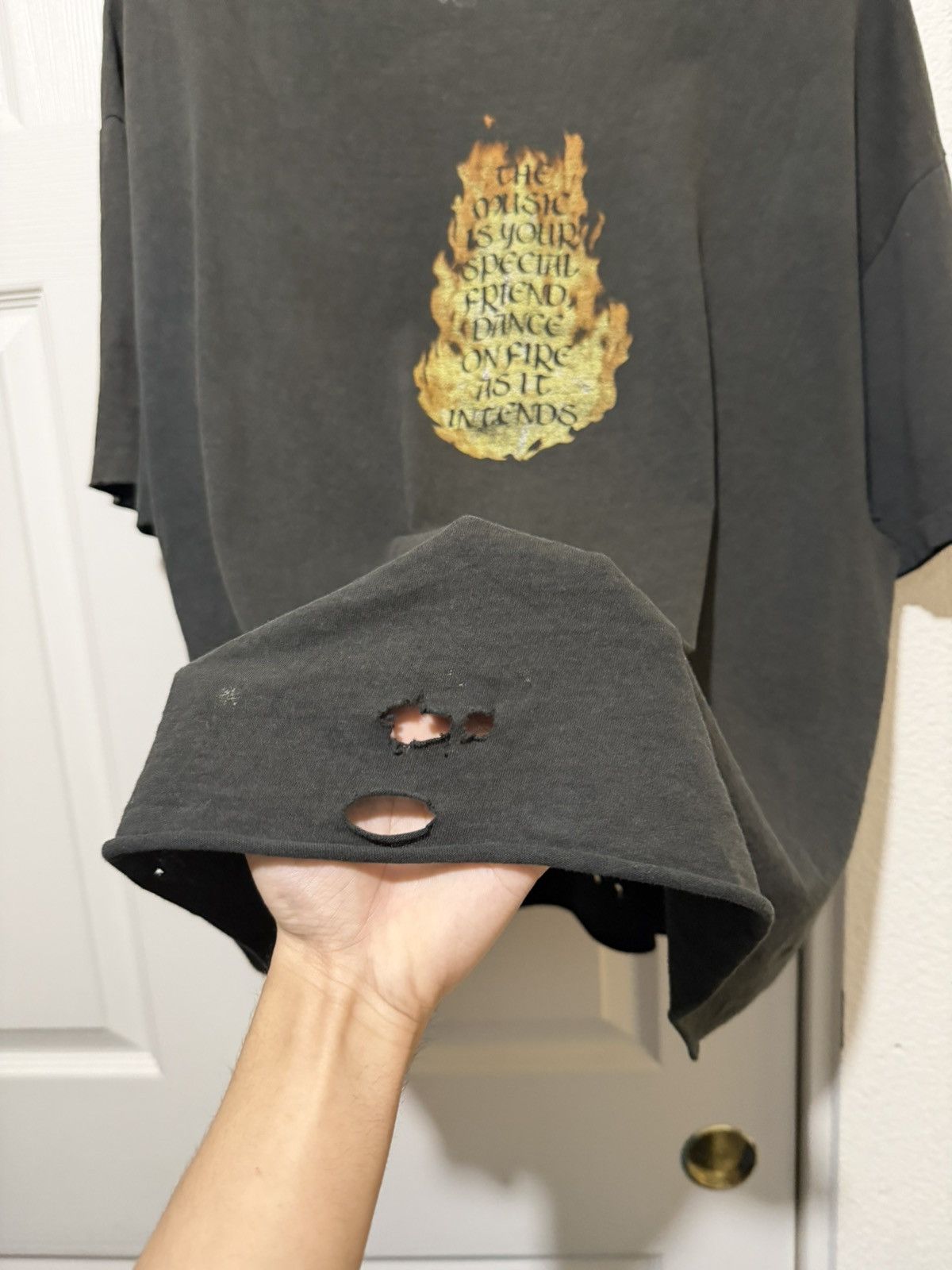 Vintage Vintage Thrashed Faded 90s The Doors Jim Morrison Band Tee Size US L / EU 52-54 / 3 - 3 Thumbnail
